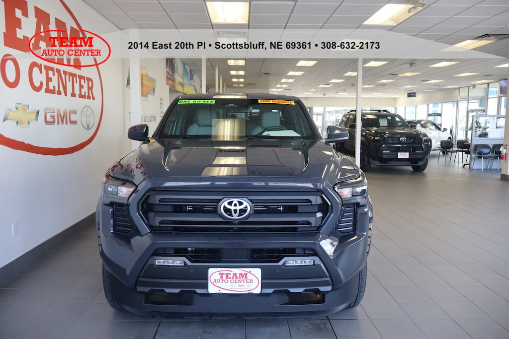 Used 2024 Toyota Tacoma 4WD SR5 Crew Cab Pickup