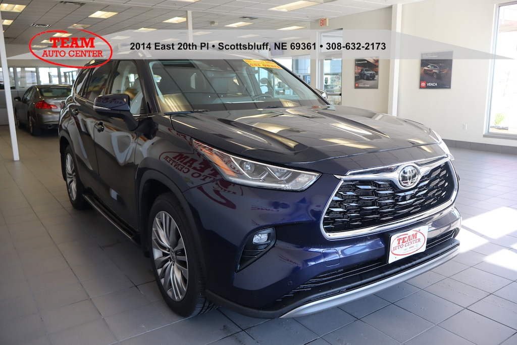 Used 2023 Toyota Highlander L Sport Utility