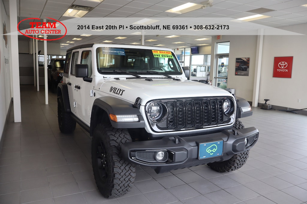 Used 2024 Jeep Wrangler Willys Convertible