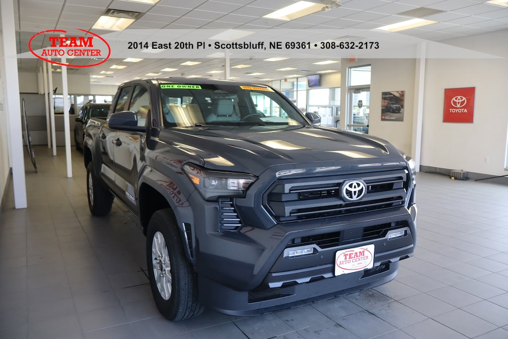 Used 2024 Toyota Tacoma 4WD SR5 Crew Cab Pickup