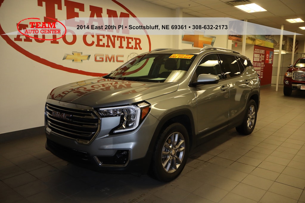 Used 2024 GMC Terrain SLT Sport Utility