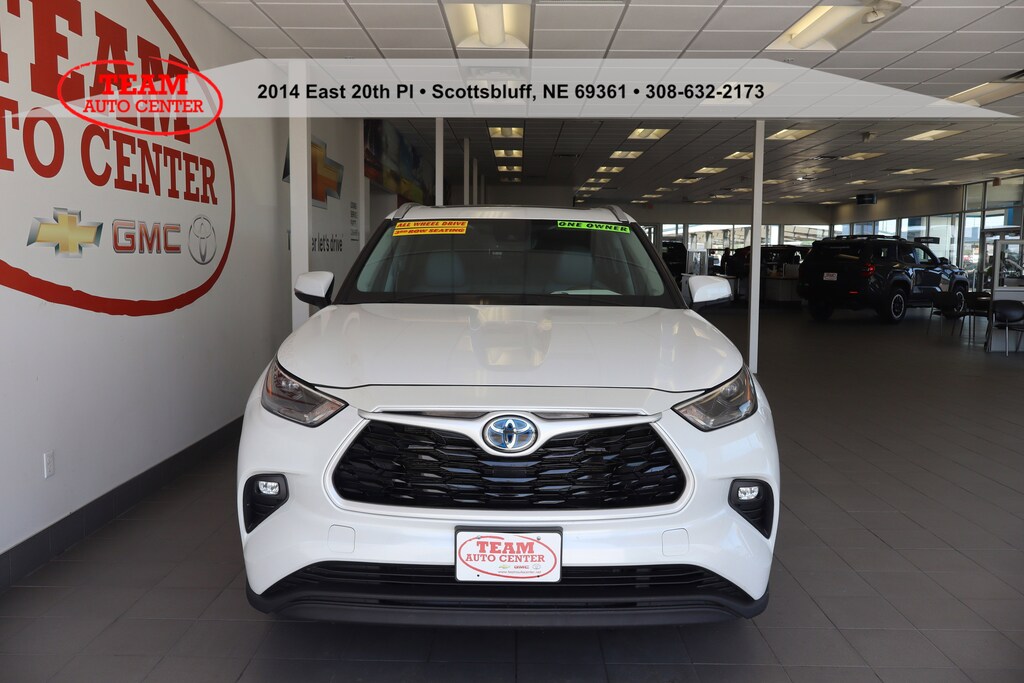 Used 2023 Toyota Highlander Hybrid XLE Sport Utility