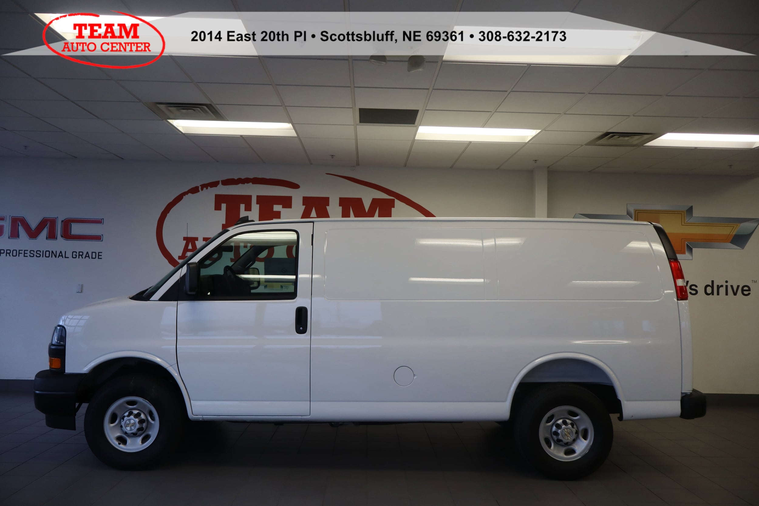 2025 Chevrolet Express Cargo Work Van's photo