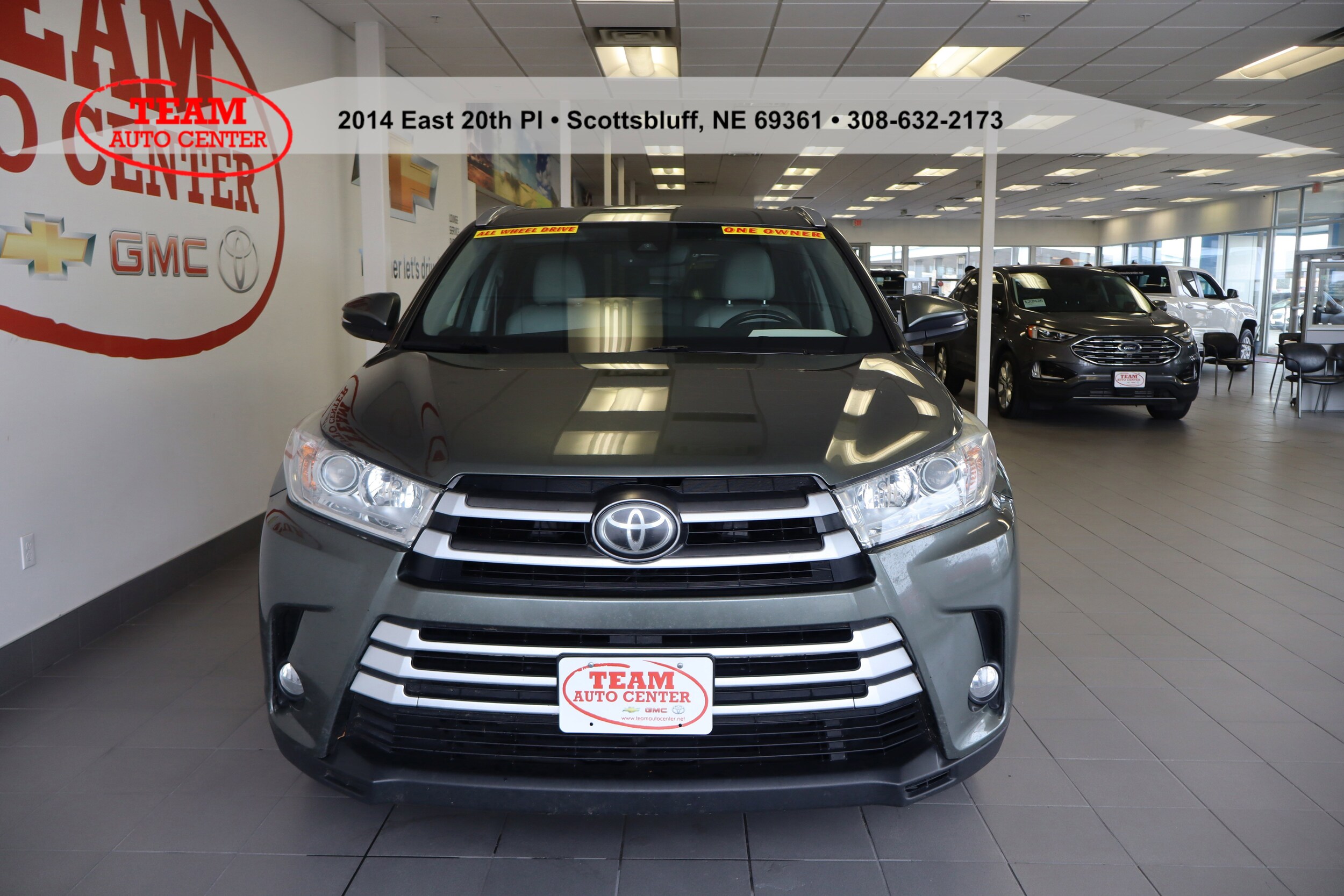 2017 Toyota Highlander SE XLE photo 2