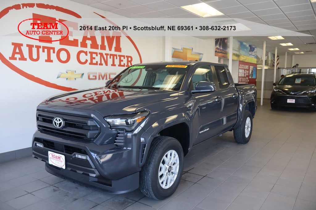 Used 2024 Toyota Tacoma 4WD SR5 Crew Cab Pickup