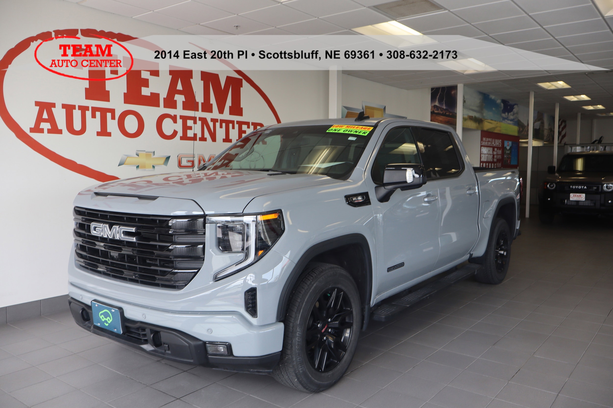 Vehicle Image 2