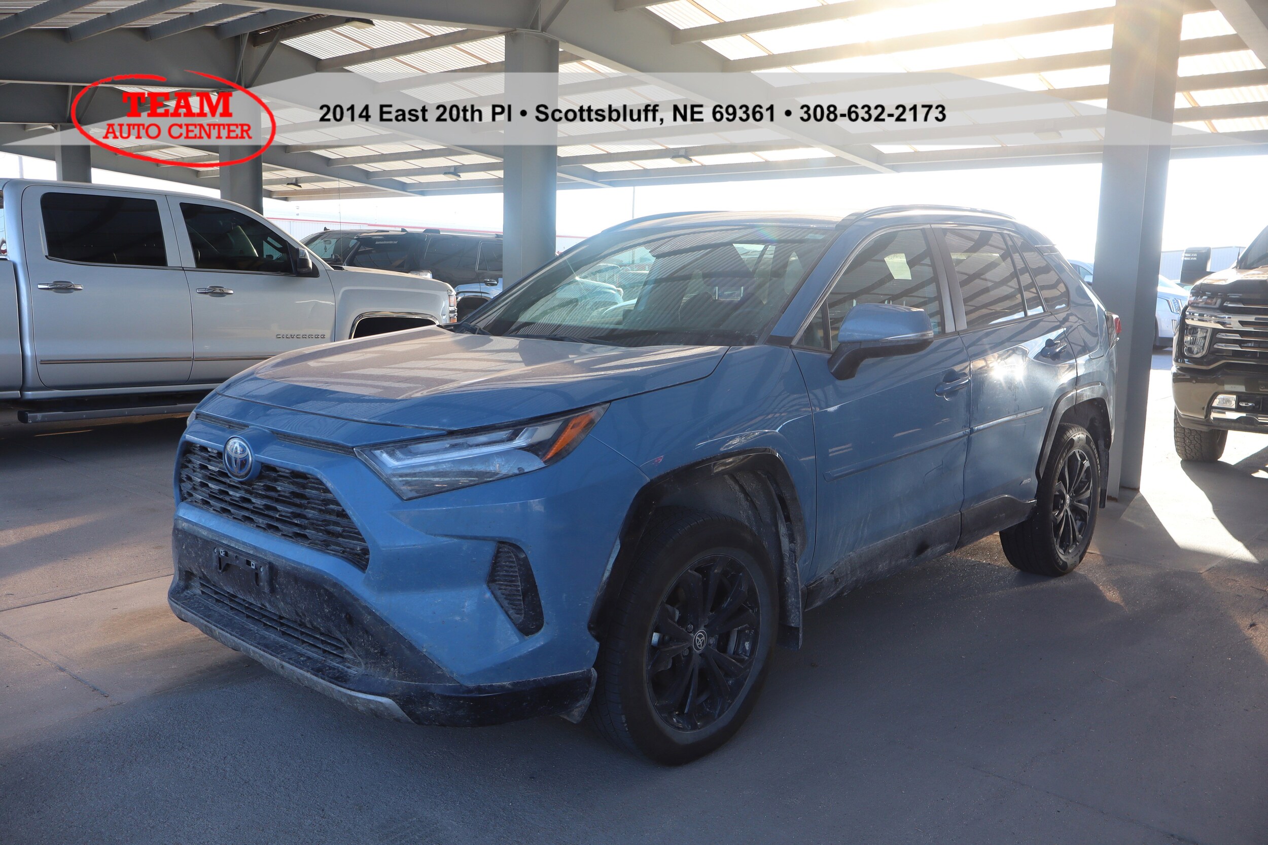2023 Toyota RAV4 Hybrid SE photo 3