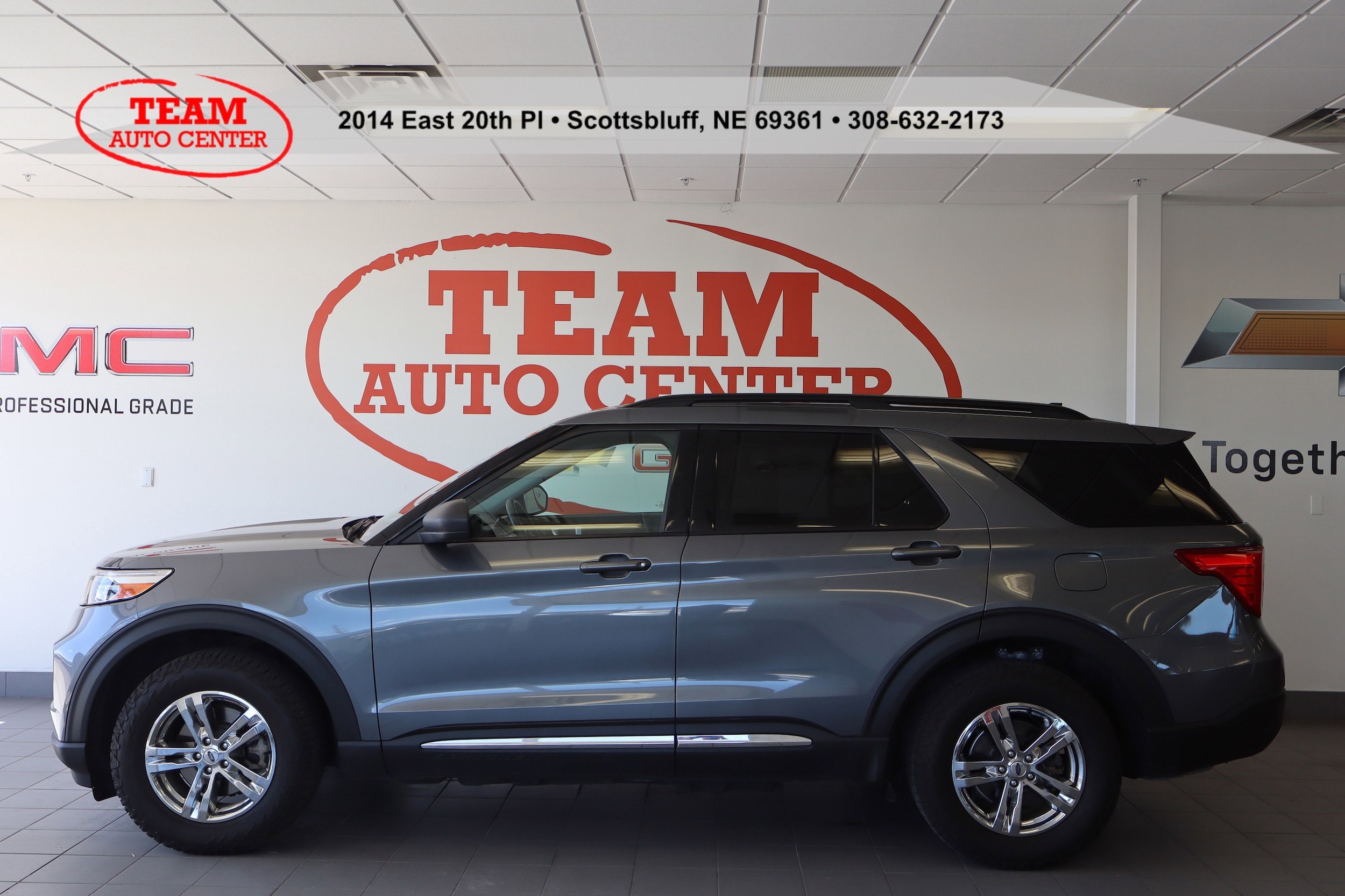 2022 Ford Explorer XLT 4WD's photo