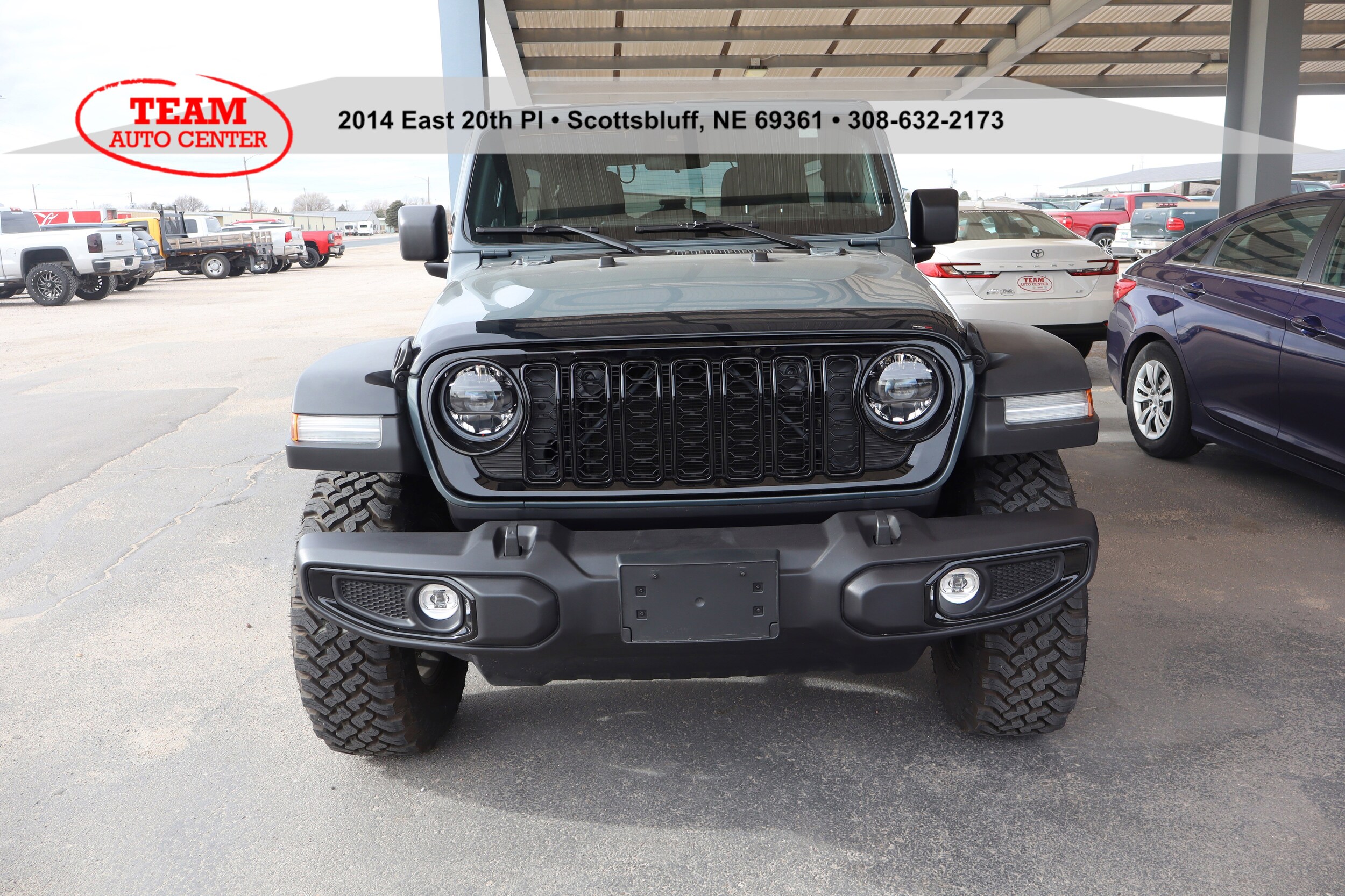 2024 Jeep Wrangler Willys photo 2