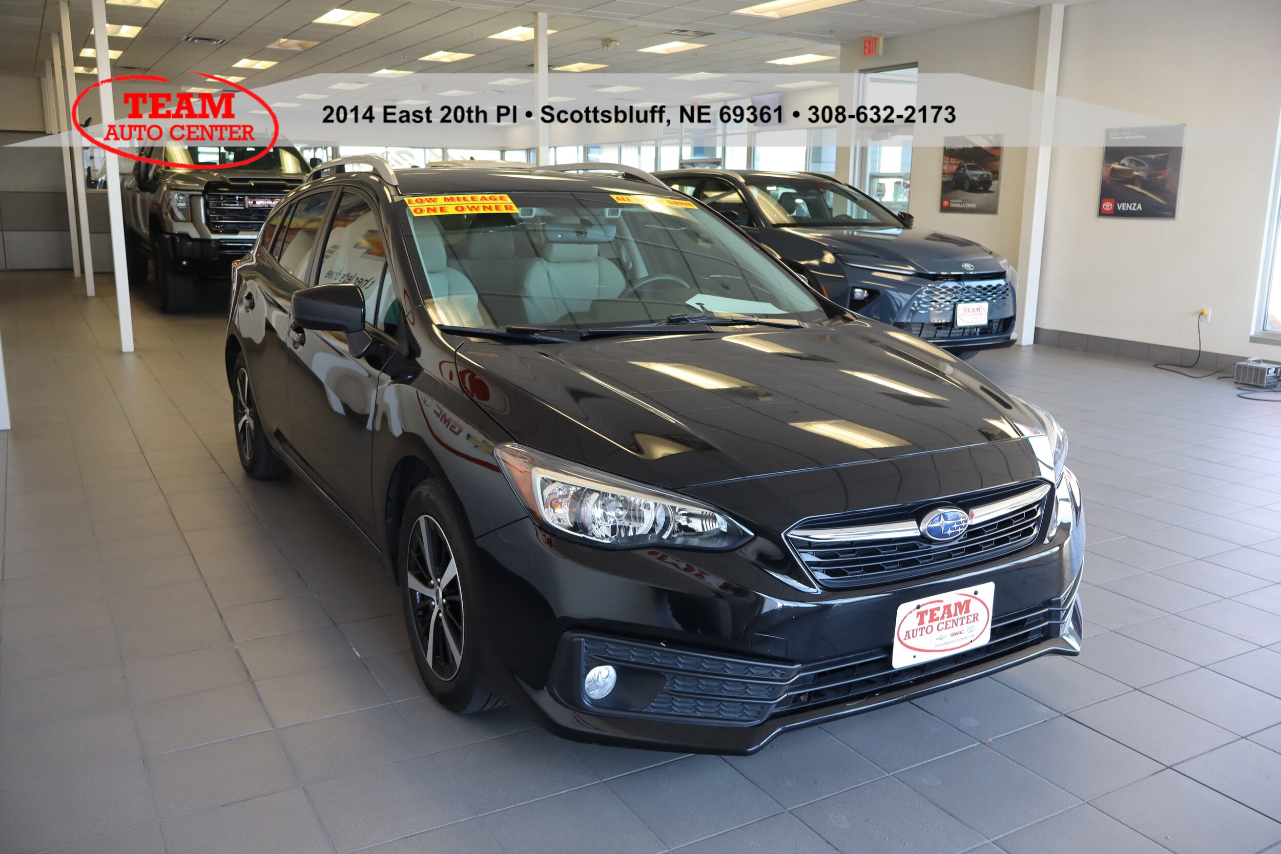 2023 Subaru Impreza Premium photo 2