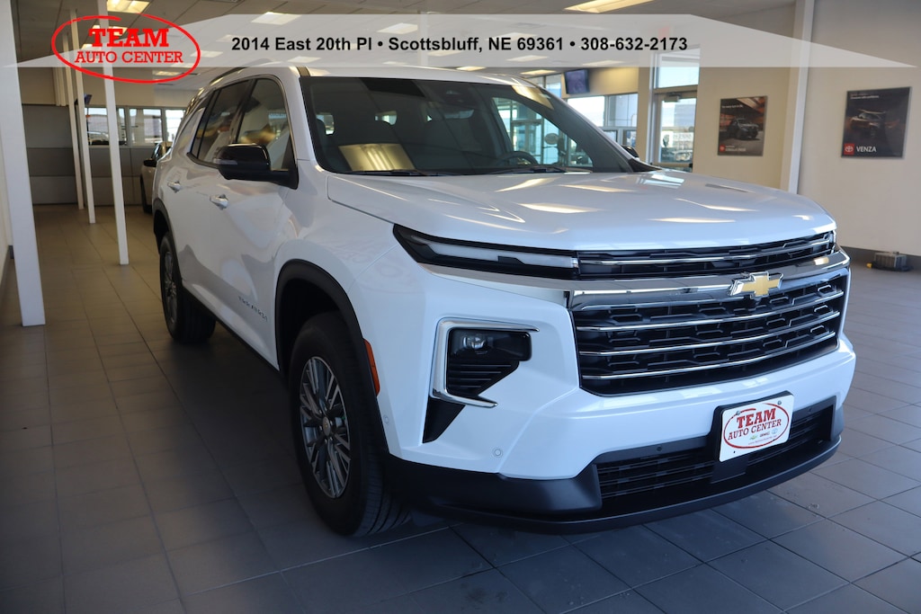 New 2026 Chevrolet Traverse FWD LT SUV