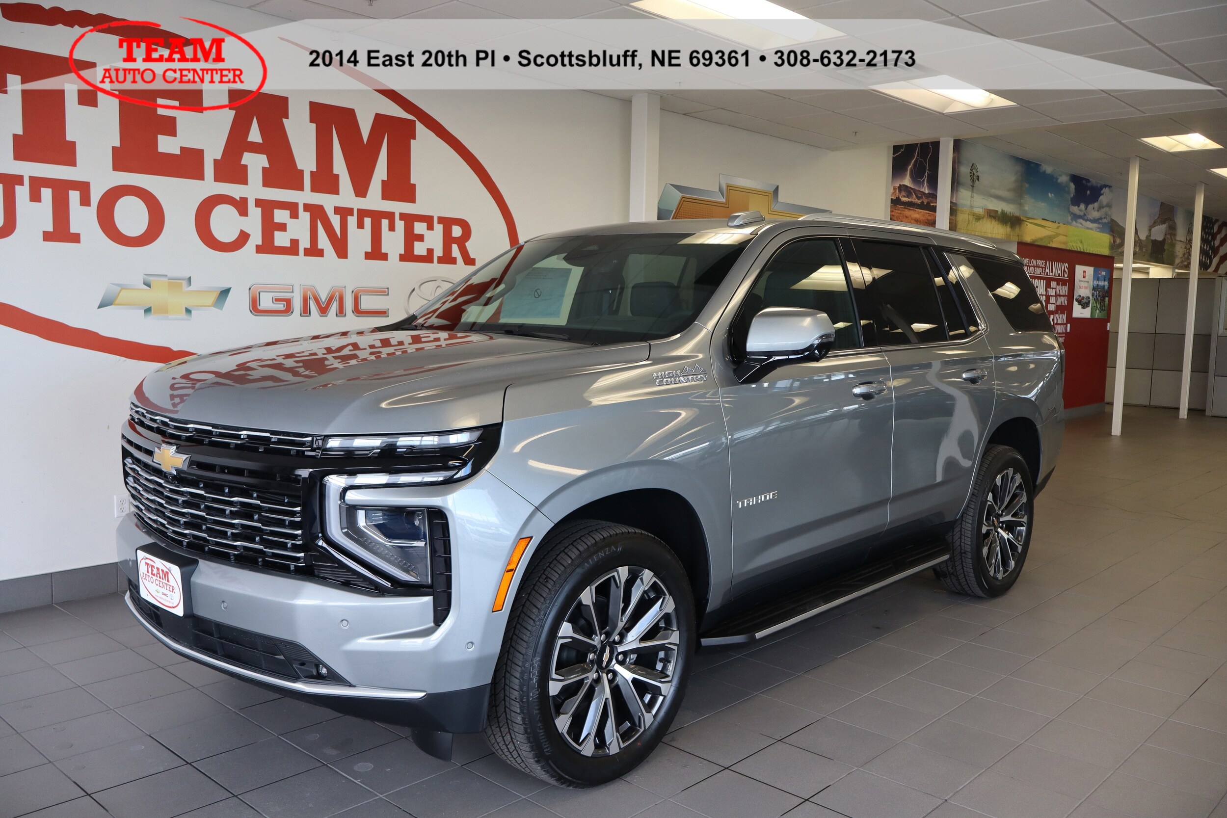 2025 Chevrolet Tahoe High Country photo 2