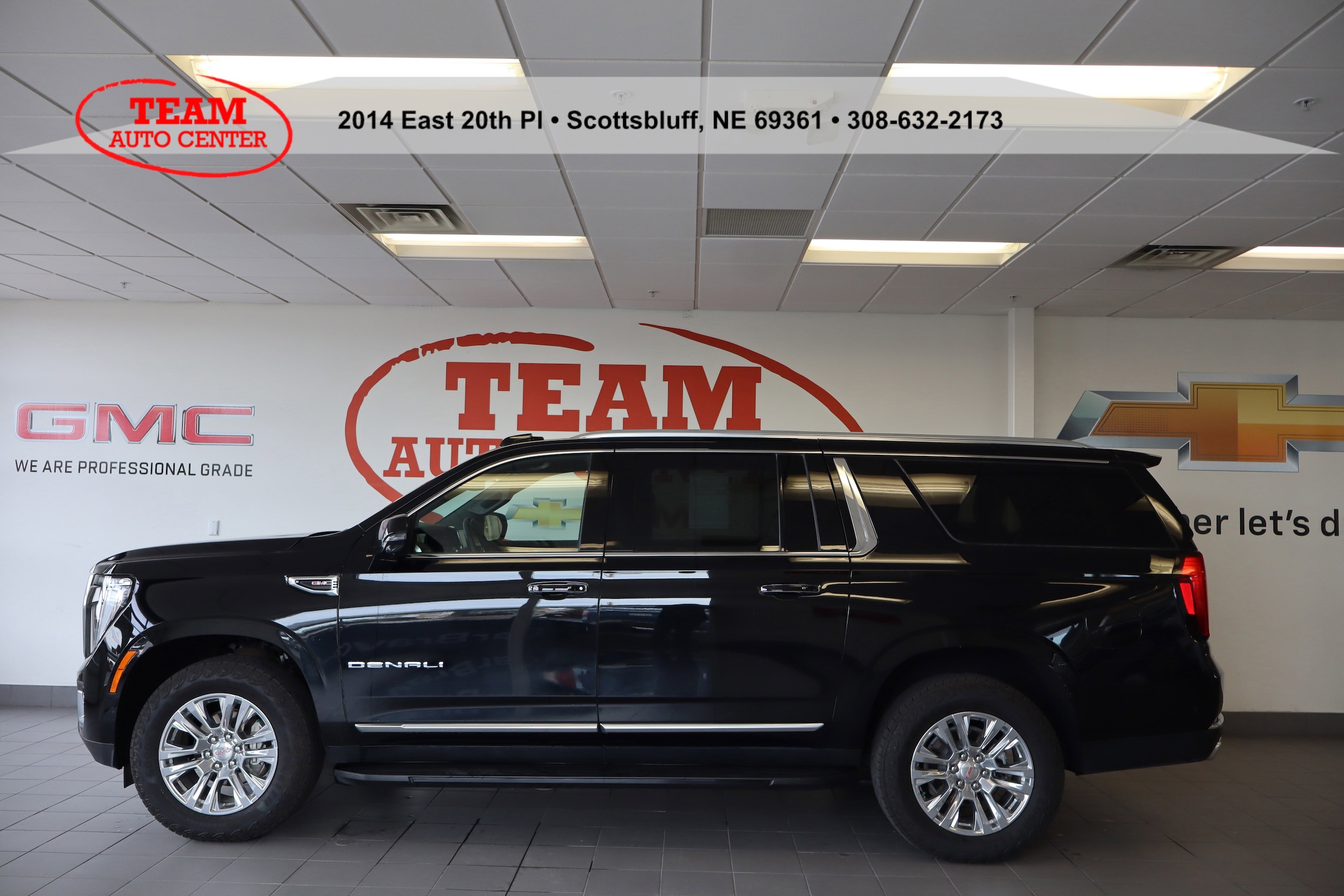 2025 GMC Yukon Denali AWD's photo