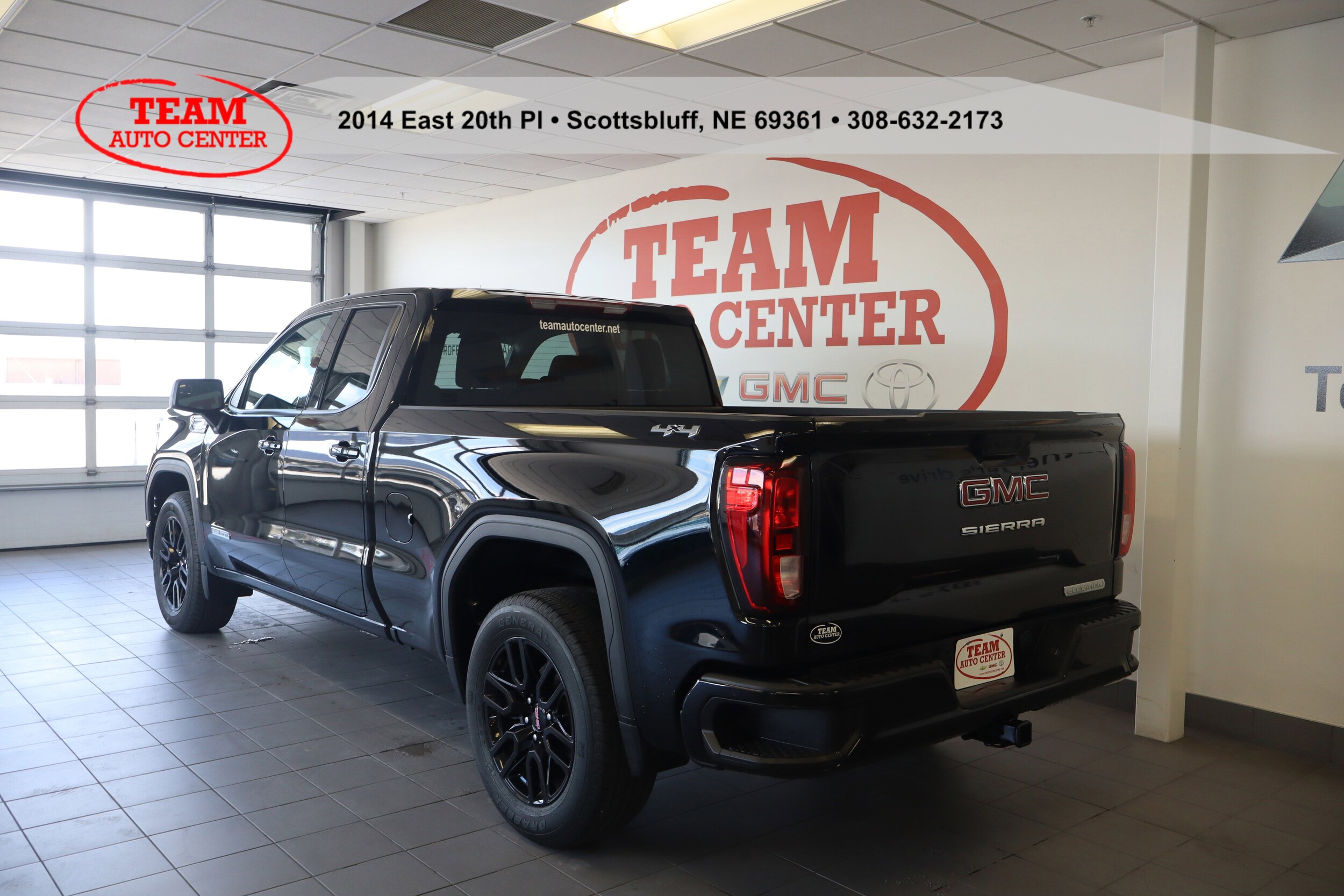 2024 GMC Sierra 1500 Elevation - Photo 10