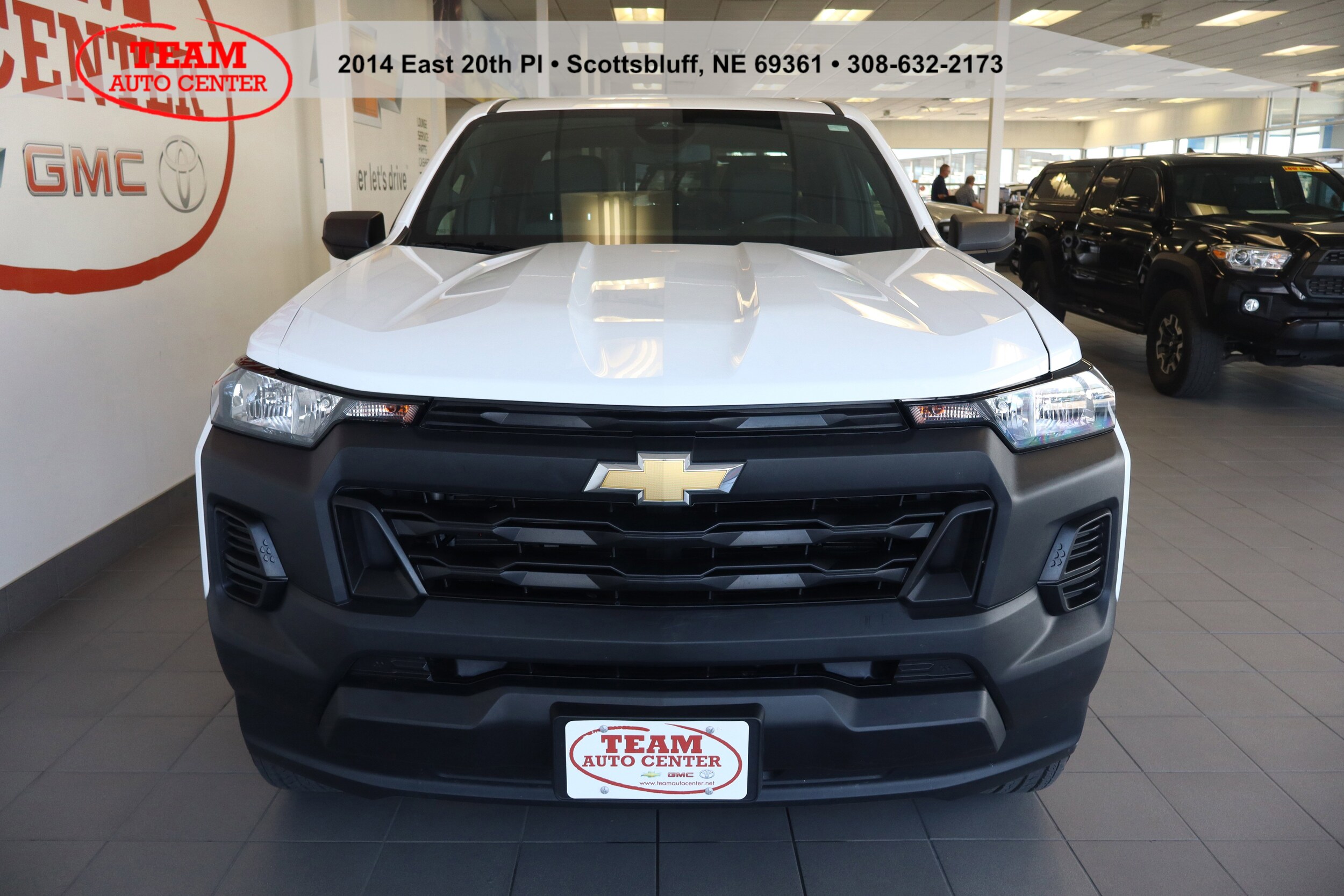 2025 Chevrolet Colorado Work Truck photo 2