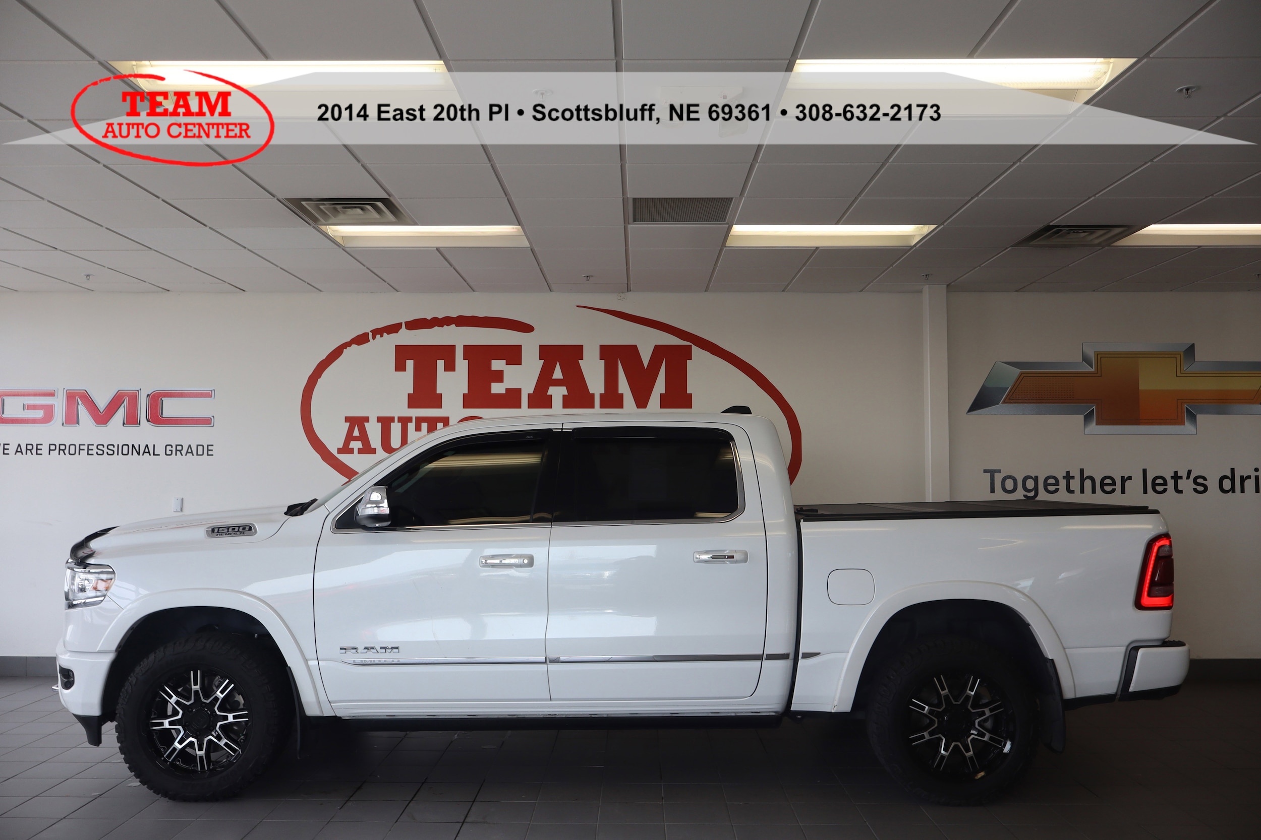 2019 RAM 1500 Limited 4x4 Crew Cab 5'7's photo