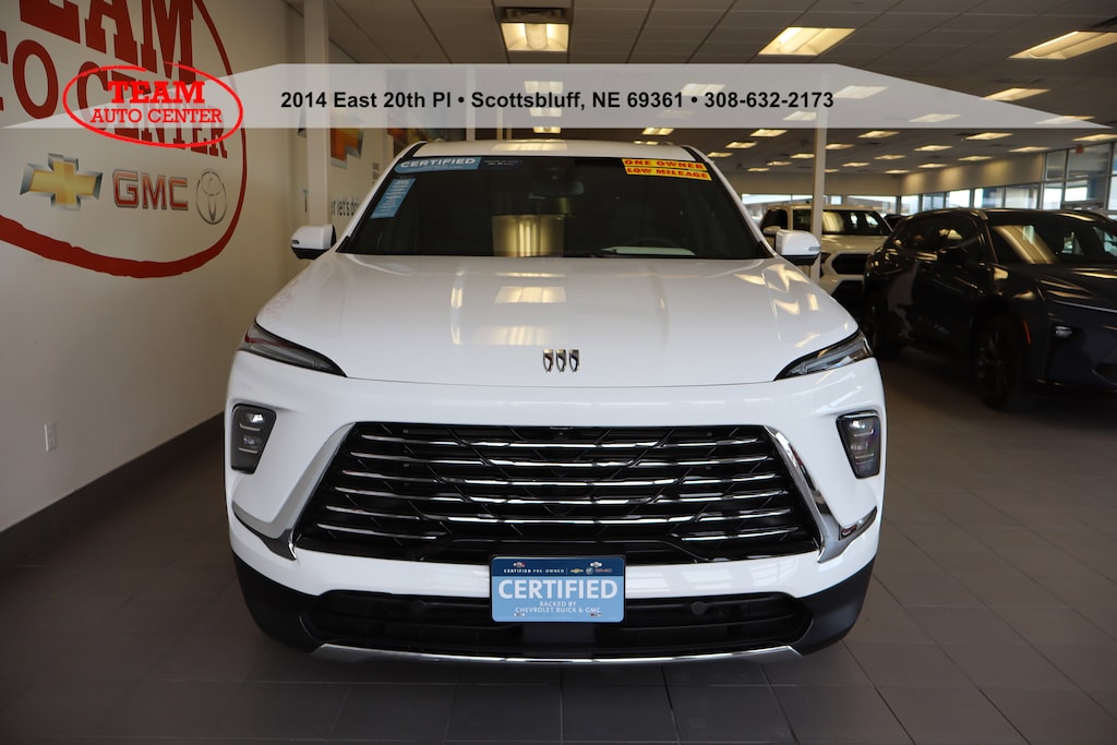 Used 2025 Buick Enclave Preferred Sport Utility