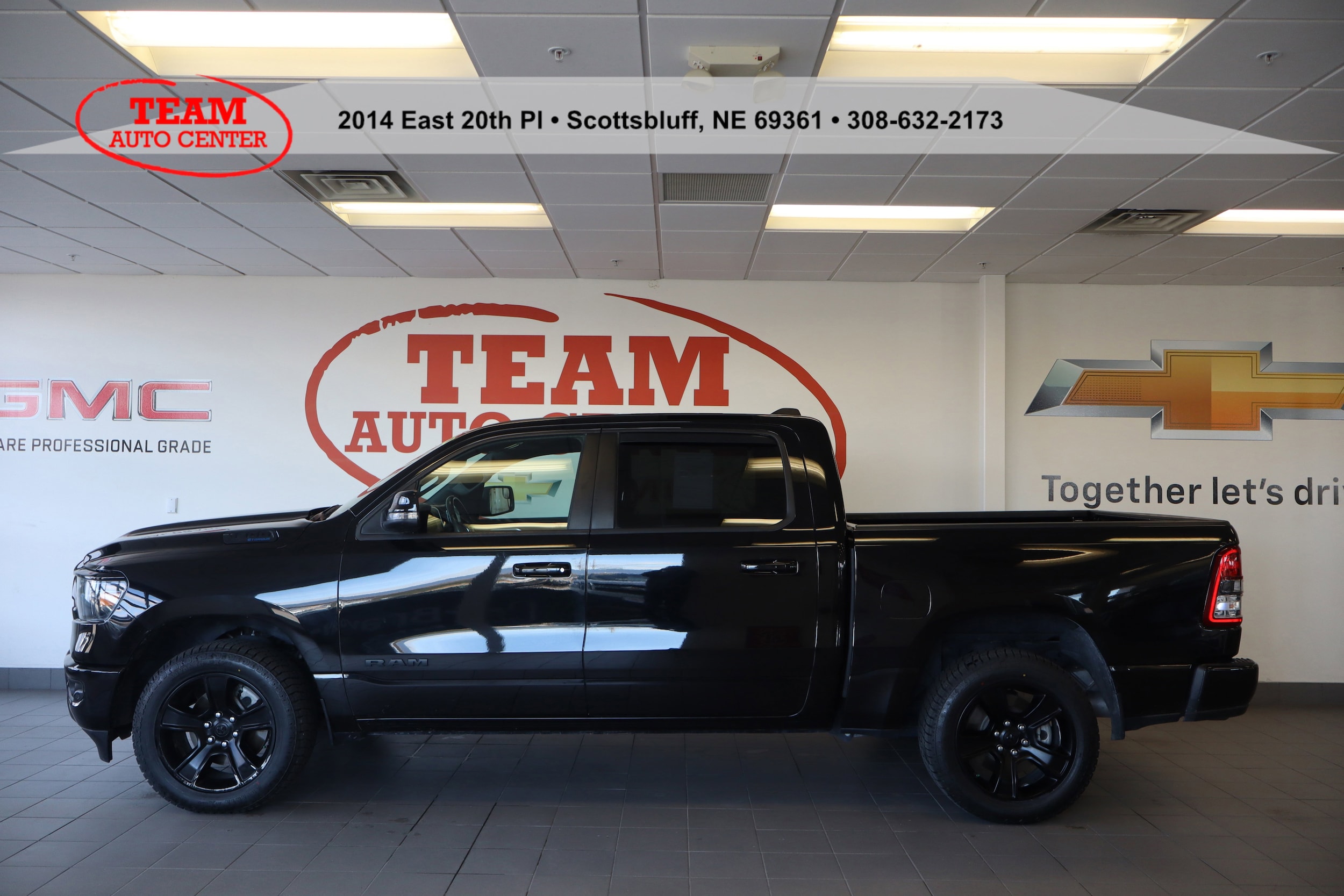 2023 RAM 1500 Big Horn/Lone Star 4x4 Crew Cab 5'7's photo