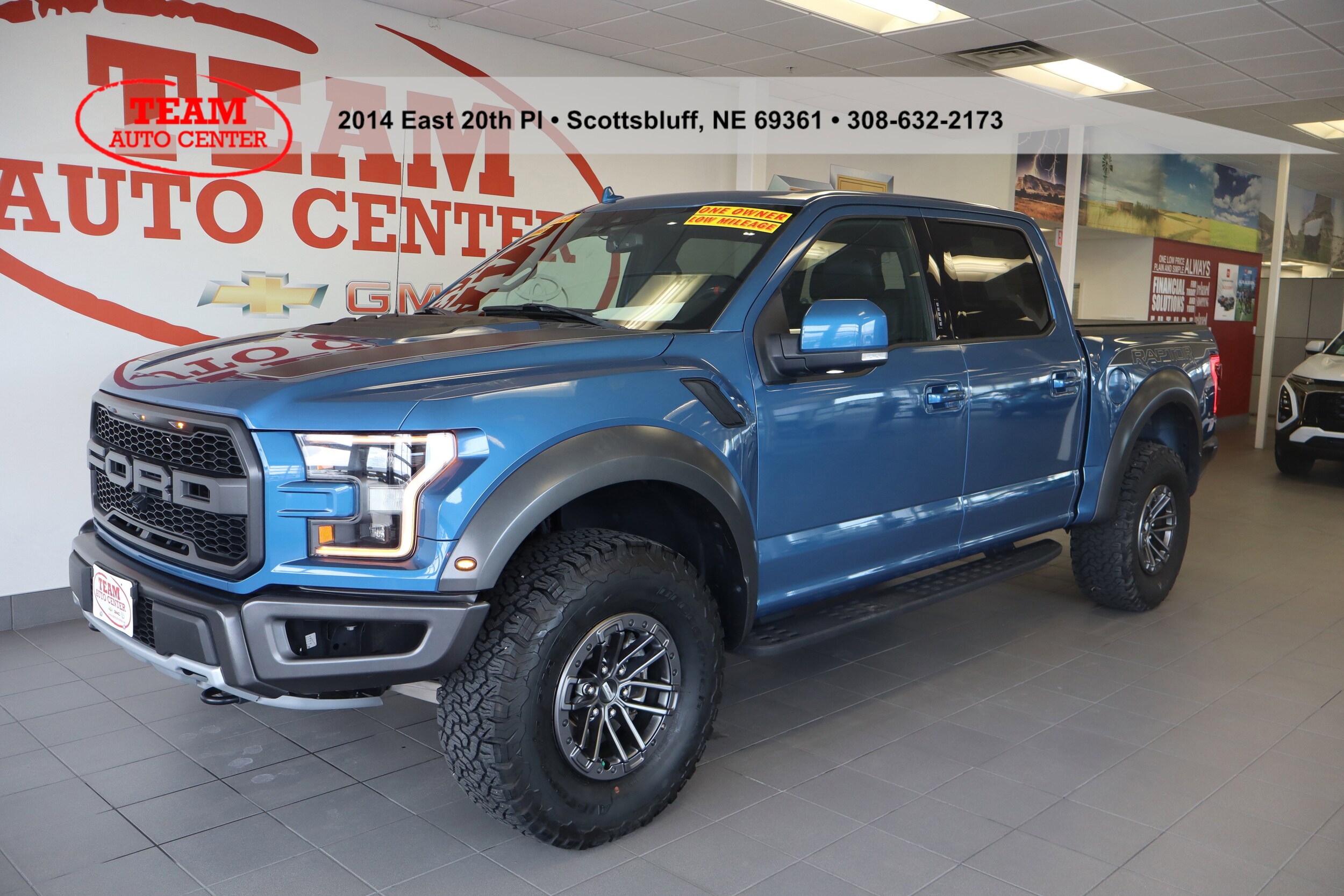 2019 Ford F-150 Raptor photo 2