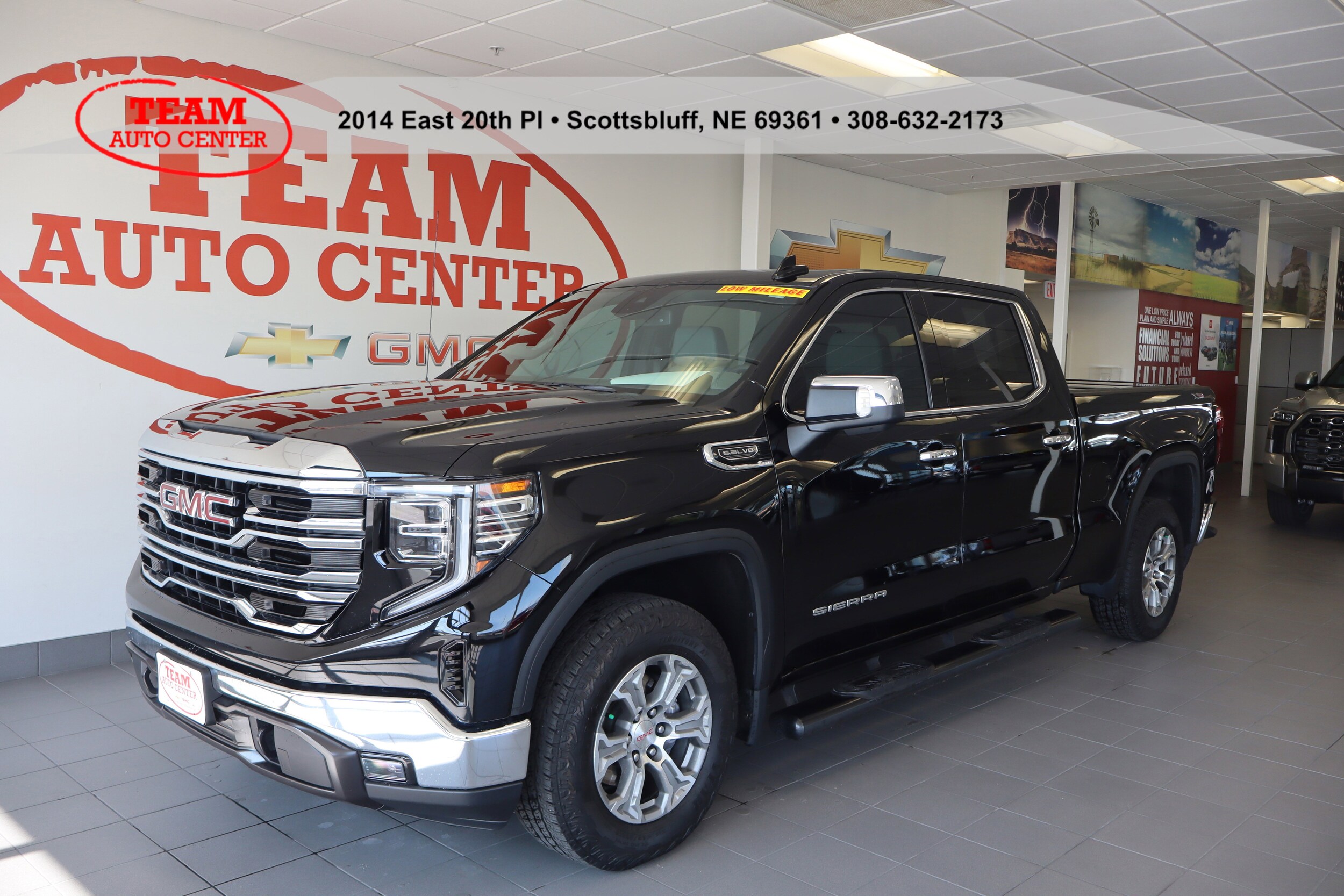 2022 Gmc Sierra 1500 SLT photo 2