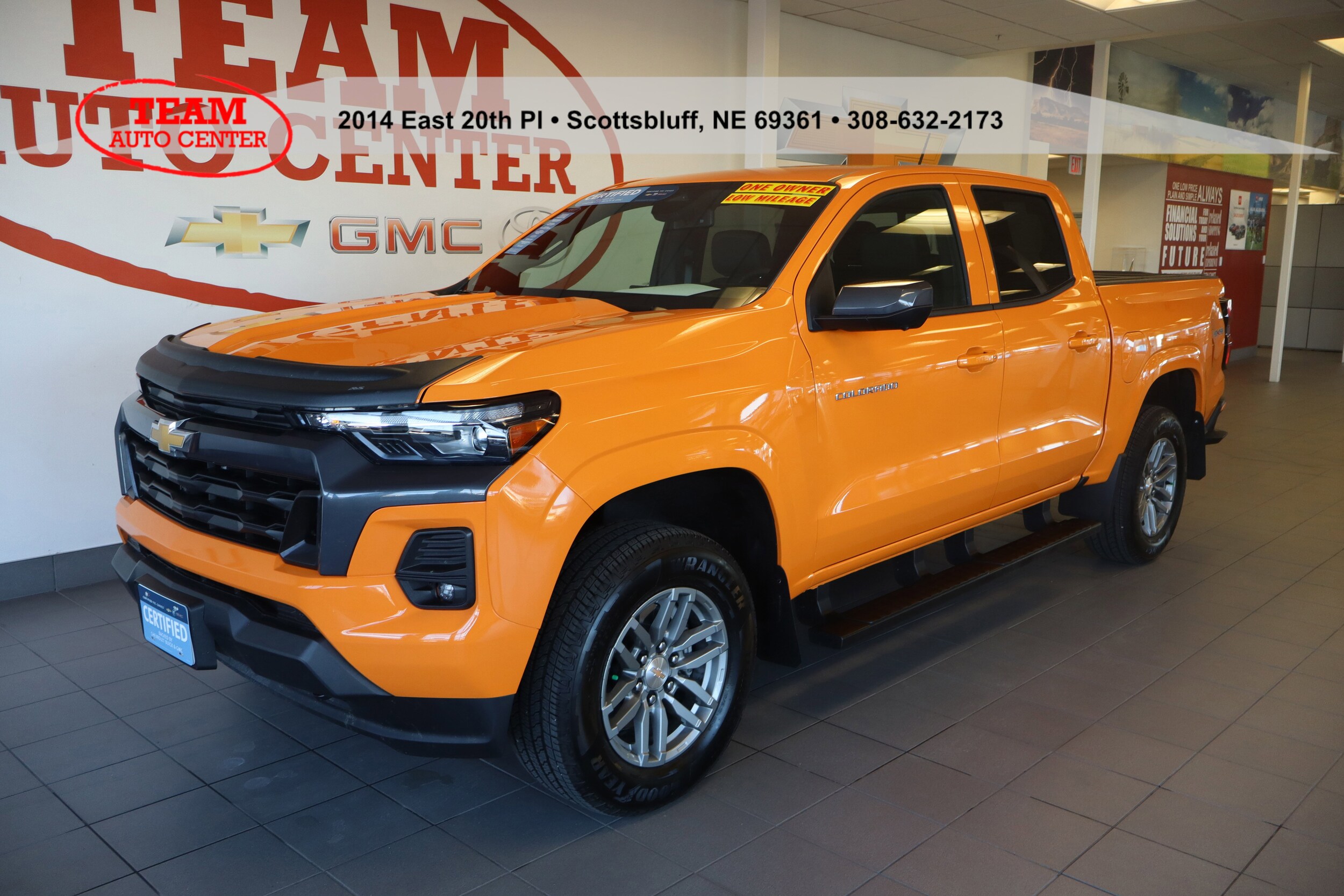 2025 Chevrolet Colorado Work Truck LT photo 2