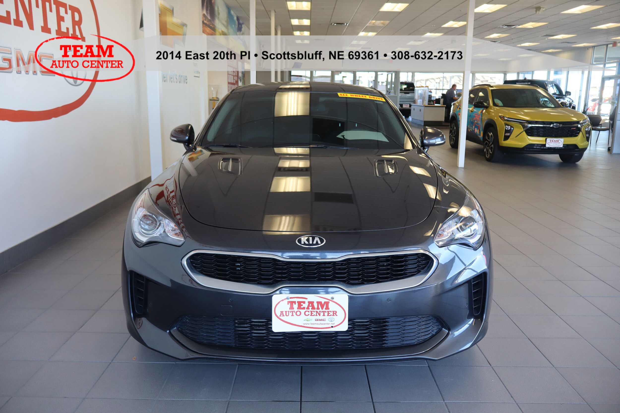 2019 Kia Stinger photo 3