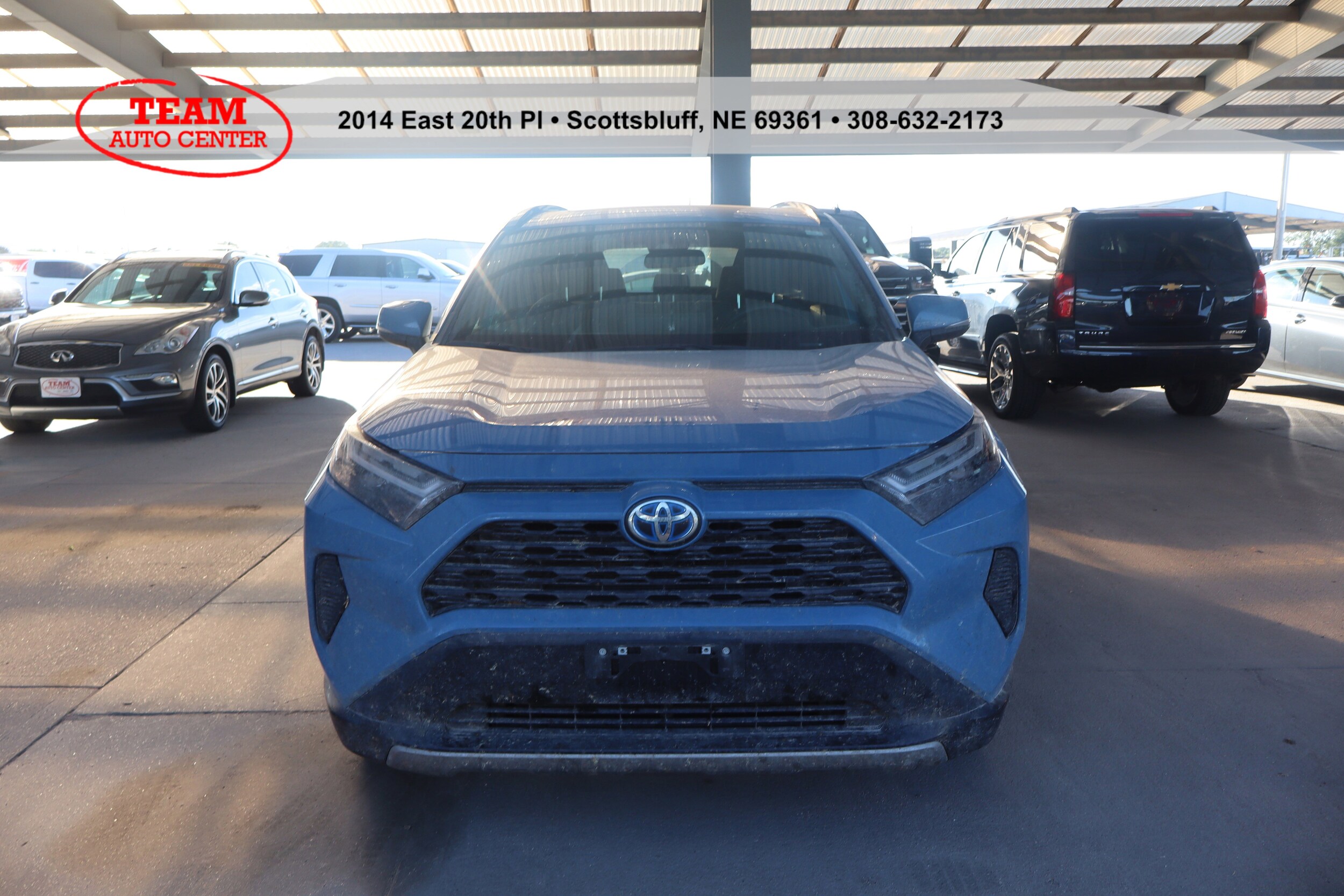 2023 Toyota RAV4 Hybrid SE photo 2
