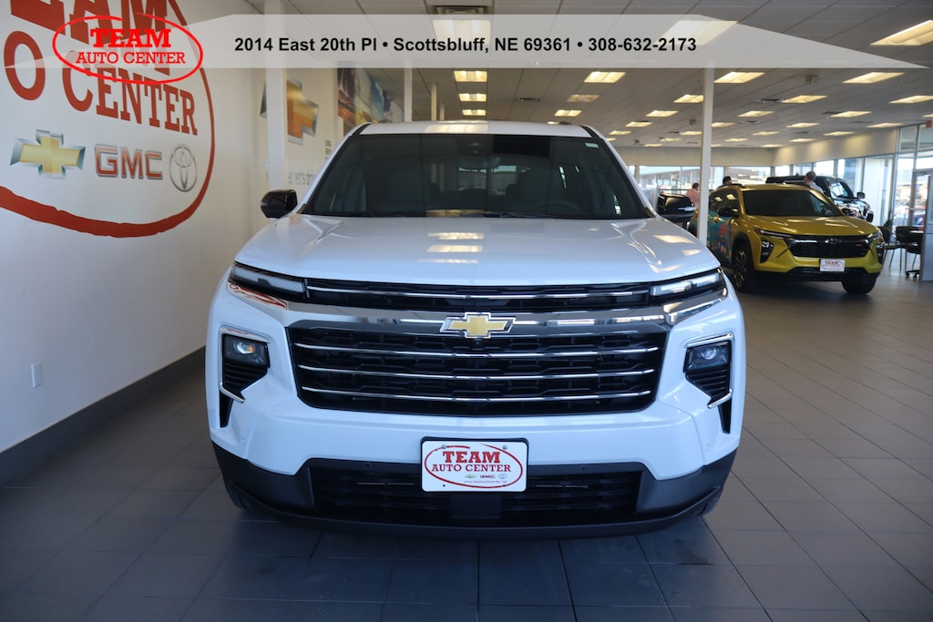 New 2026 Chevrolet Traverse FWD LT SUV