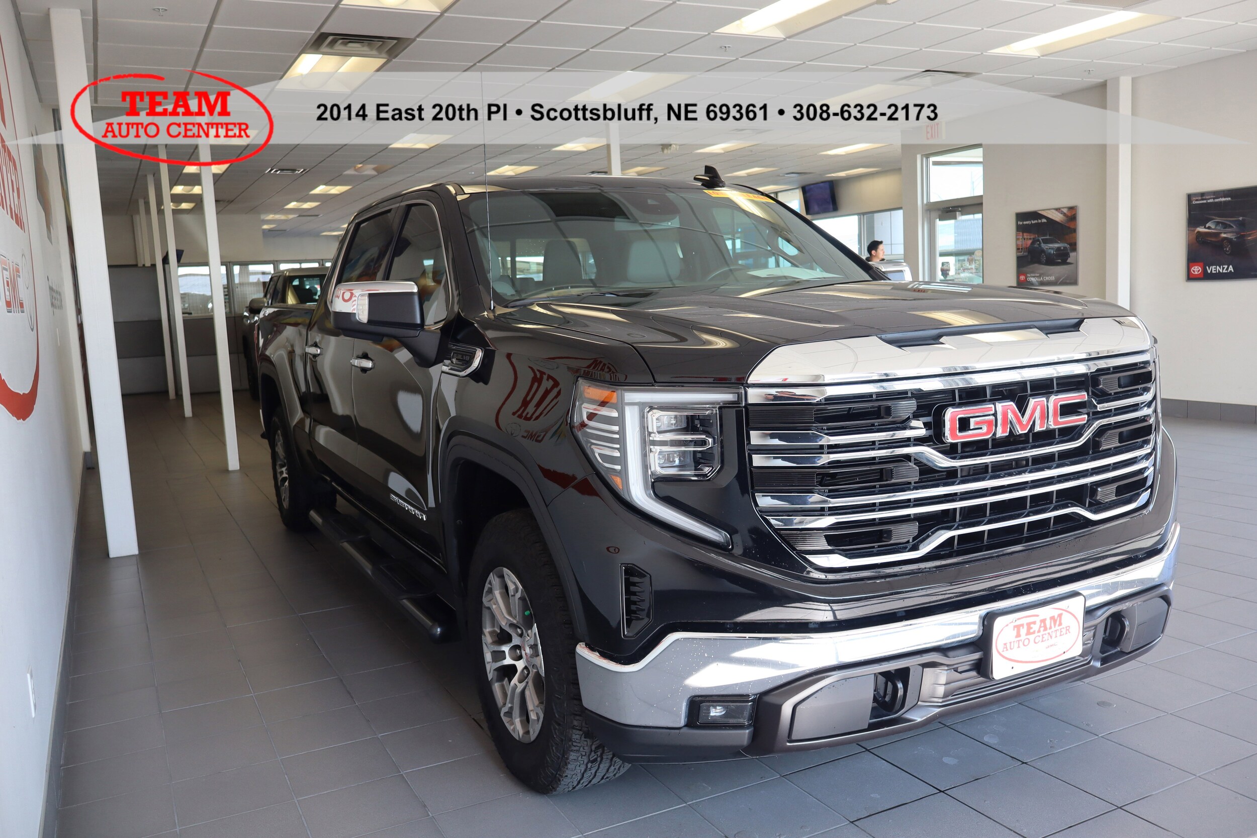 2022 Gmc Sierra 1500 SLT photo 4