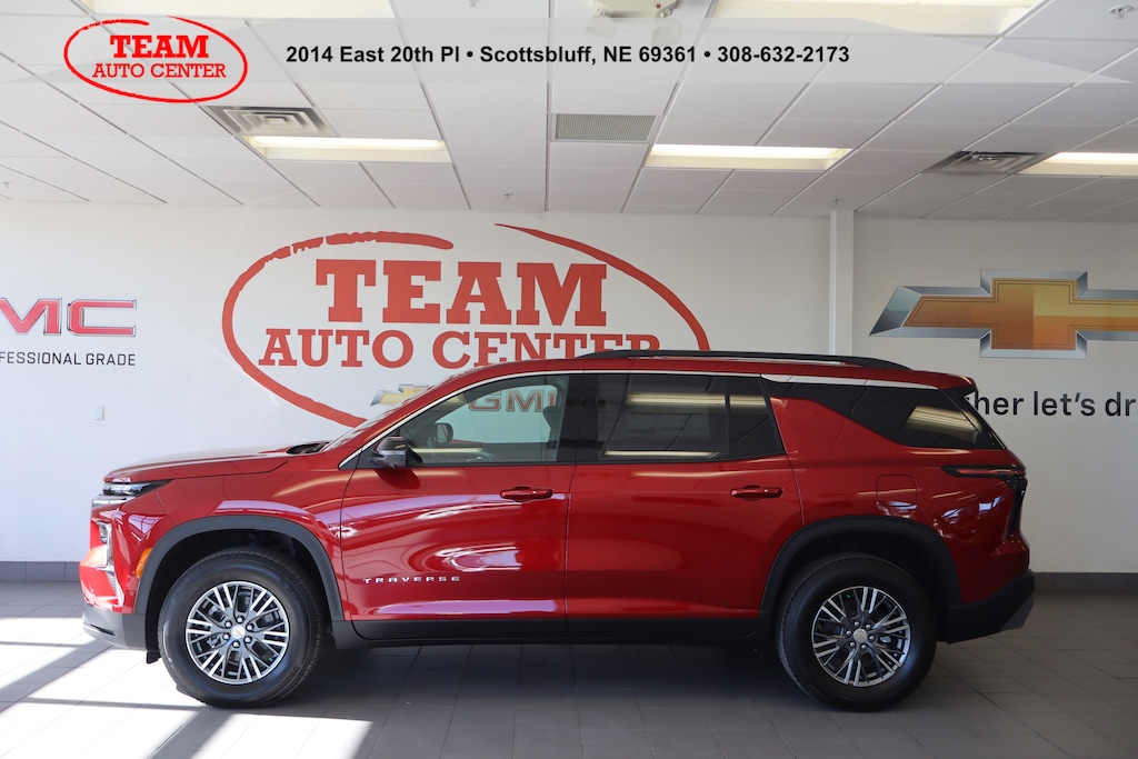 New 2026 Chevrolet Traverse FWD LT SUV