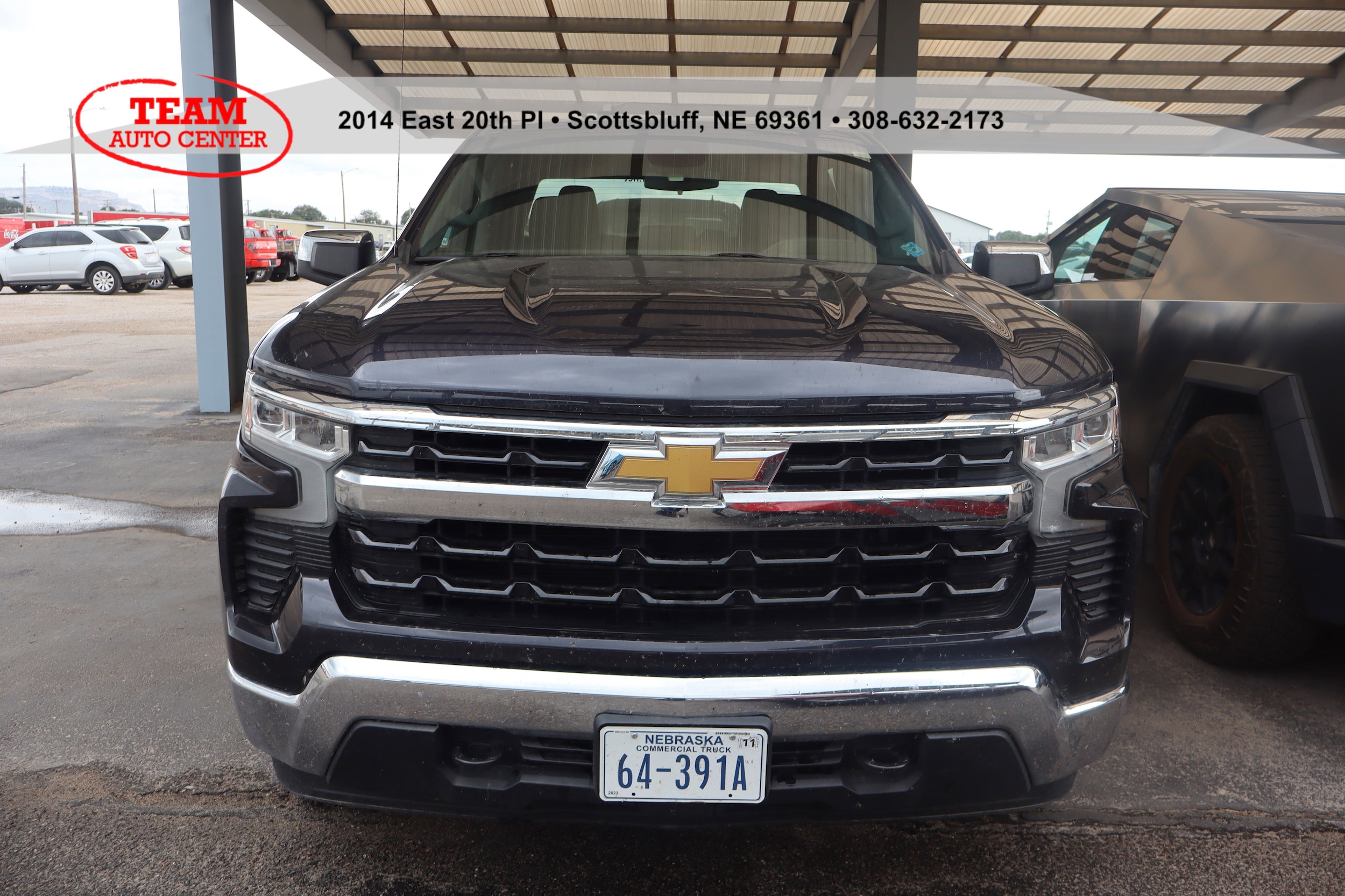 2022 Chevrolet Silverado 1500 LT photo 2
