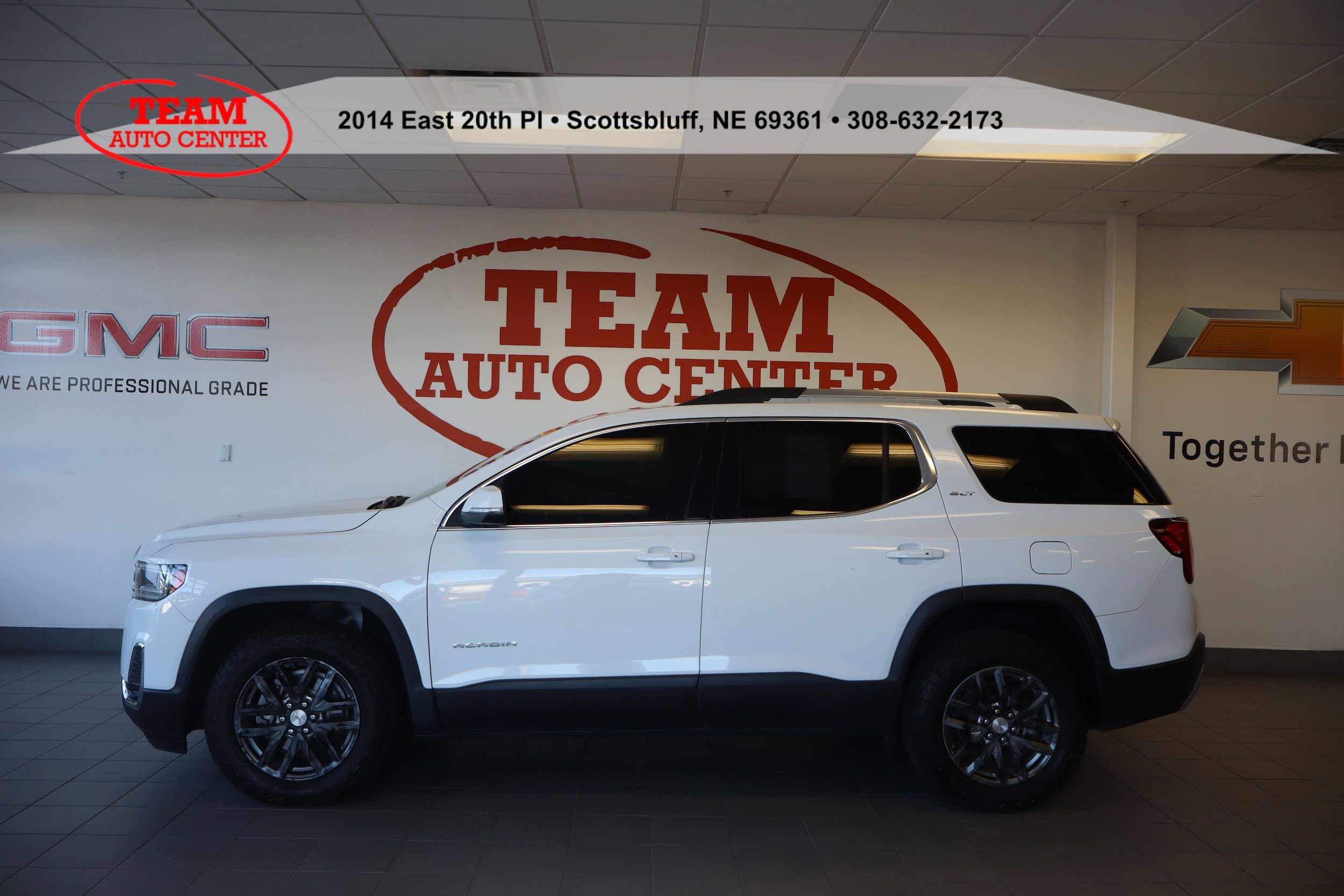 2020 GMC Acadia SLT's photo