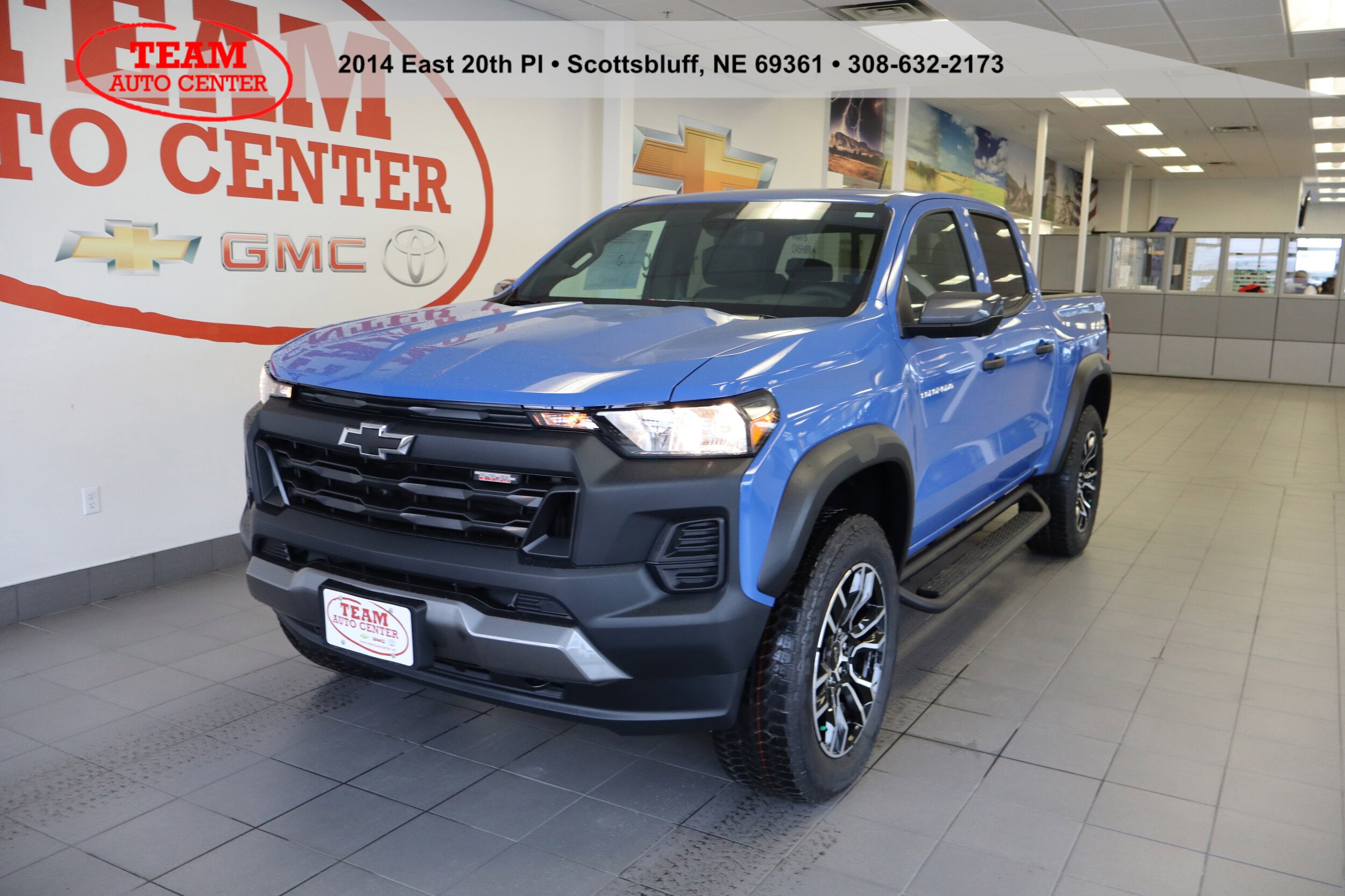 2025 Chevrolet Colorado Trail Boss photo 2