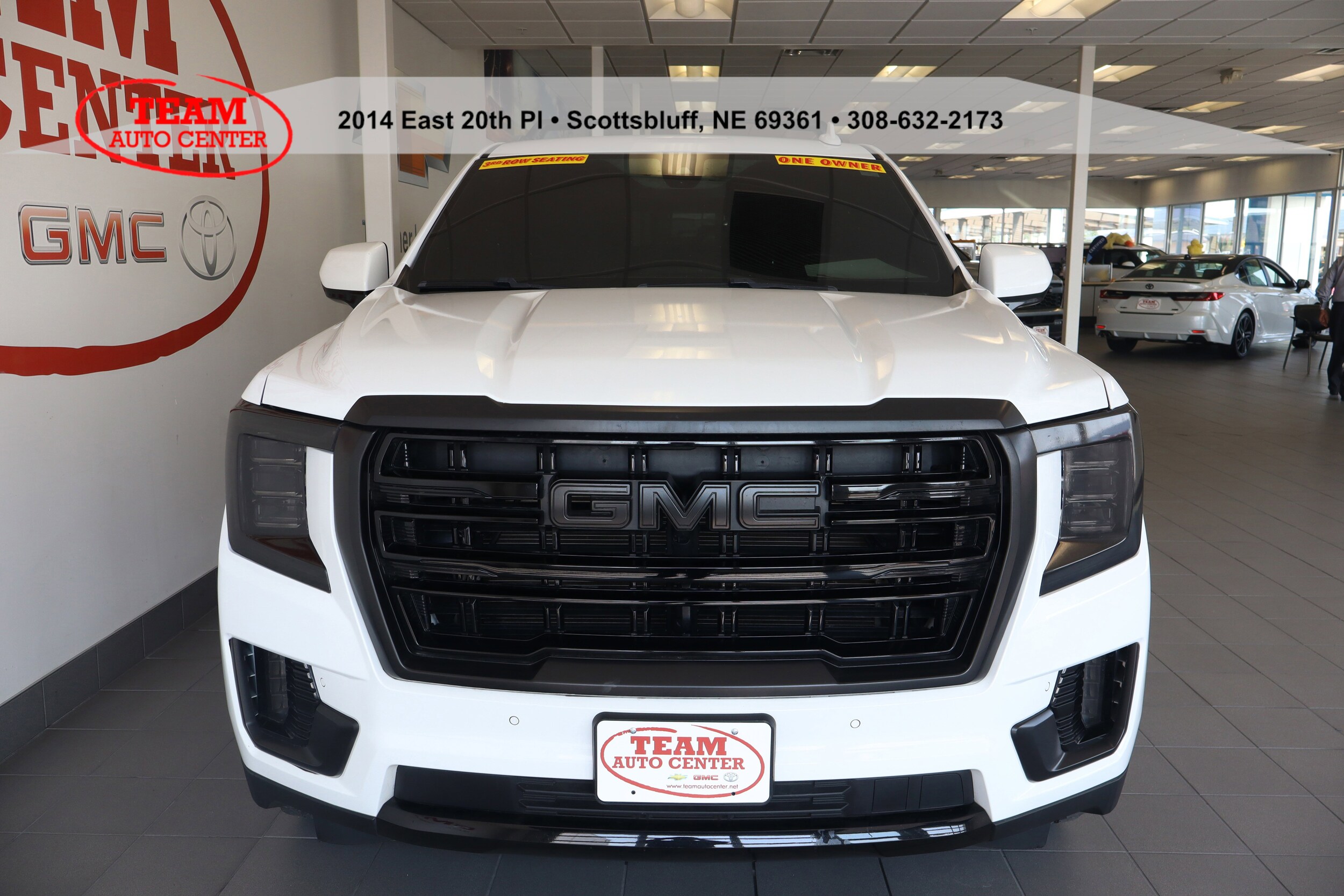 2022 Gmc Yukon SLE photo 3
