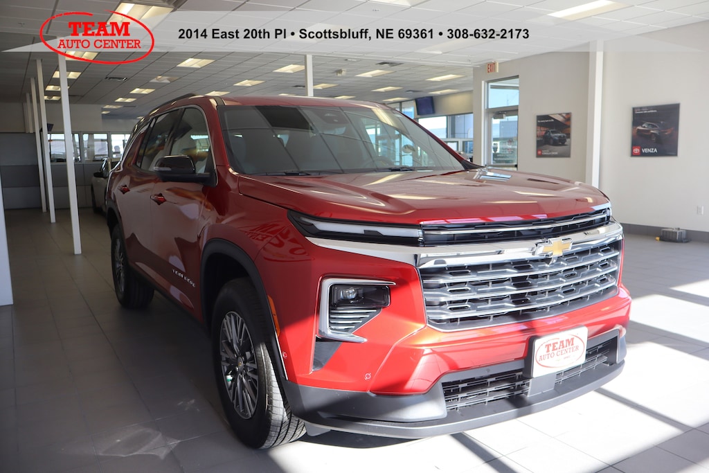 New 2026 Chevrolet Traverse FWD LT SUV