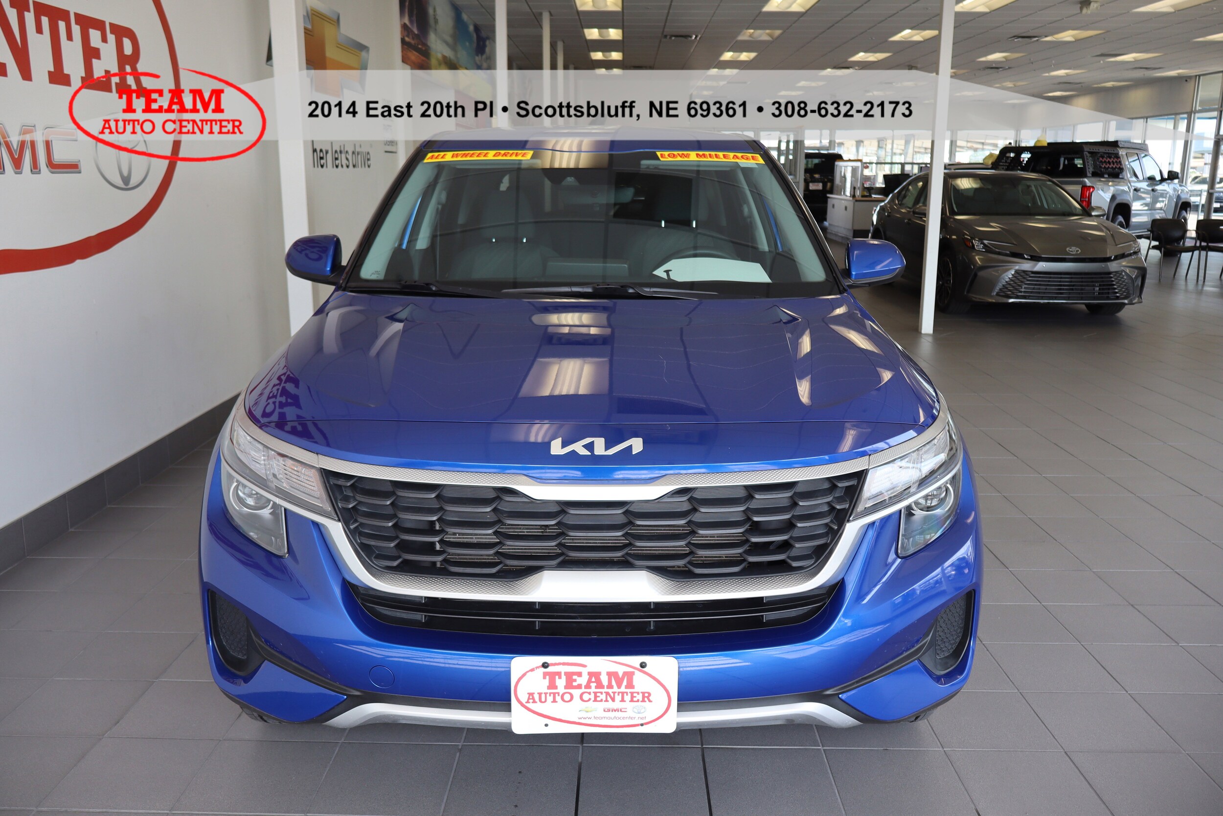 2023 Kia Seltos LX photo 2