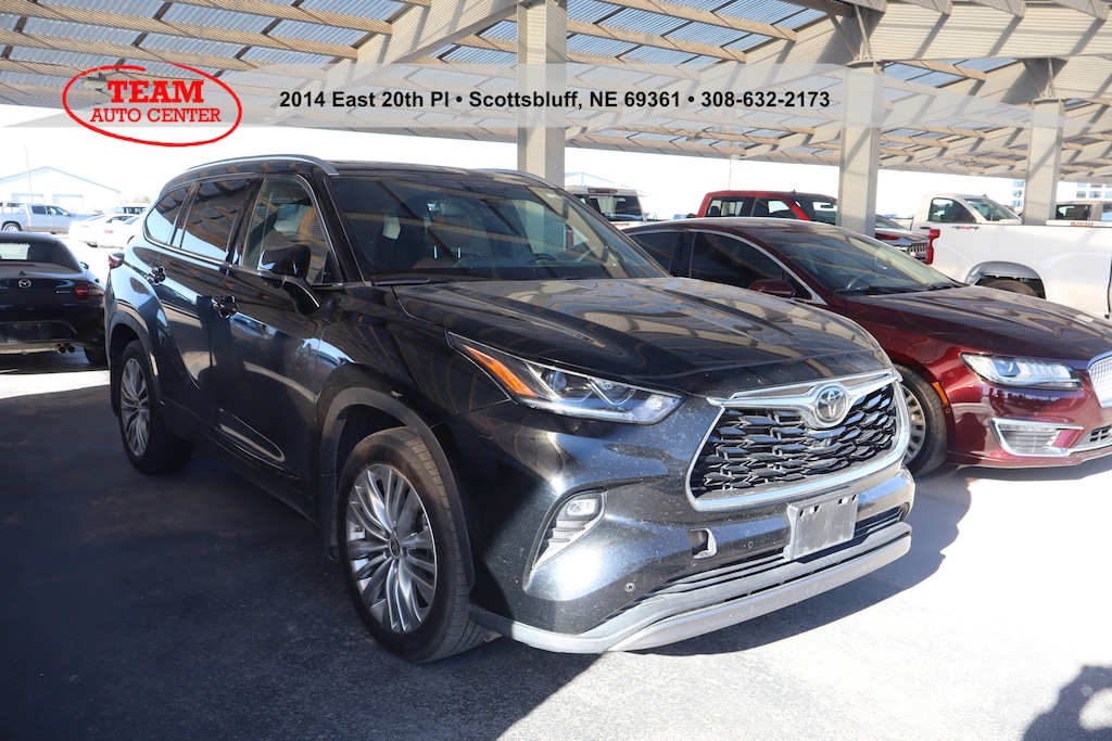 Used 2023 Toyota Highlander L Sport Utility