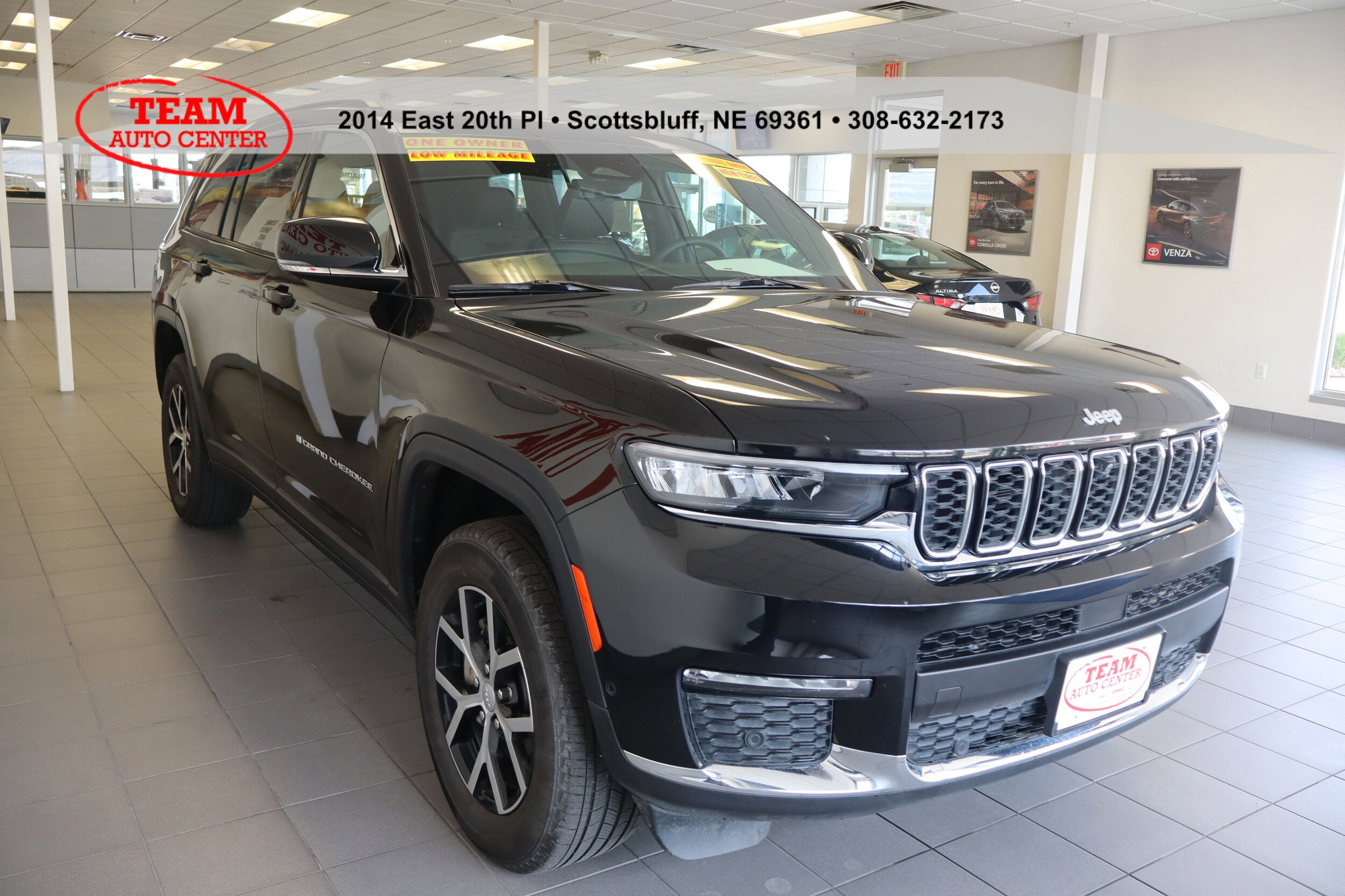 2024 Jeep Grand Cherokee Limited photo 3