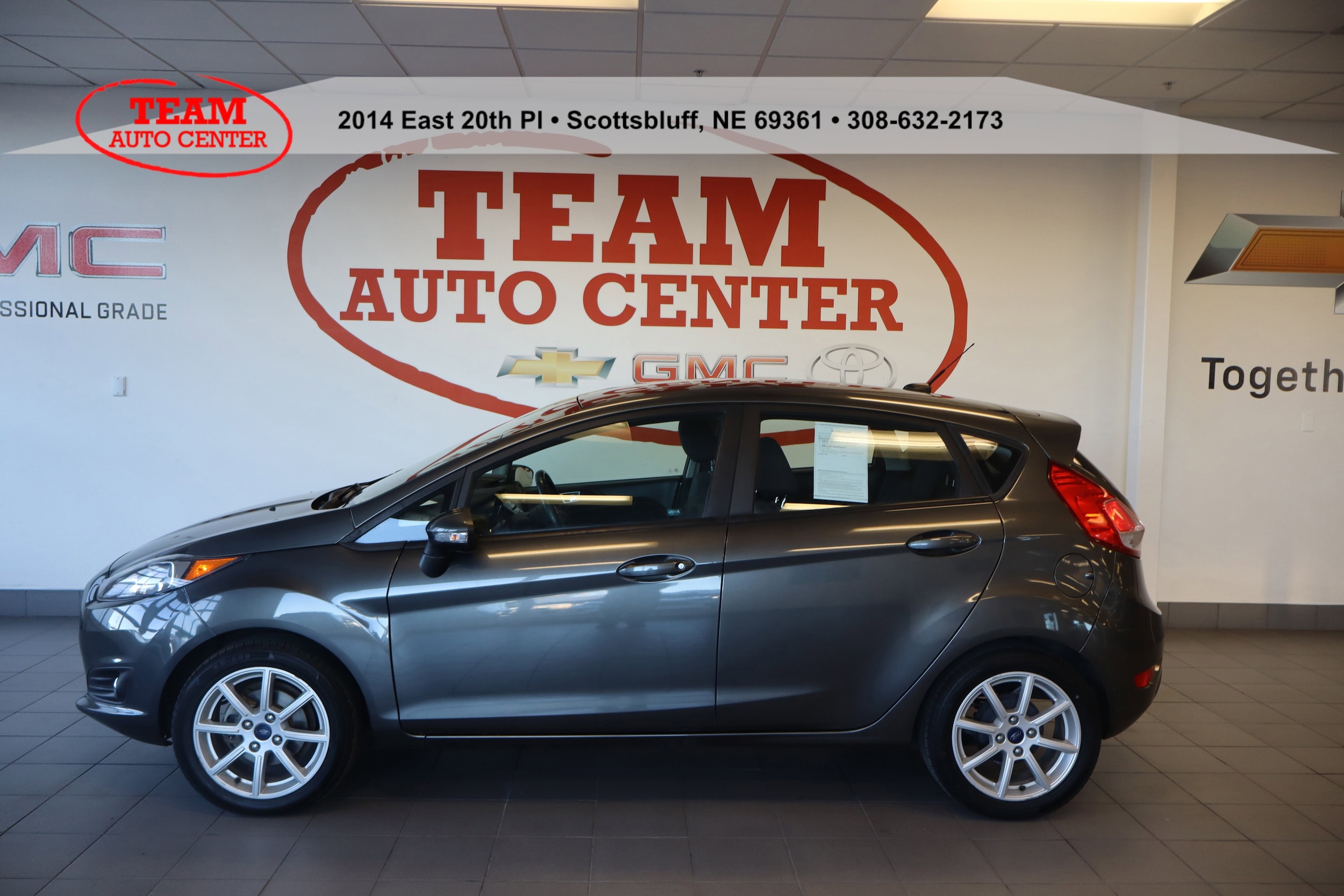 2015 Ford Fiesta SE's photo