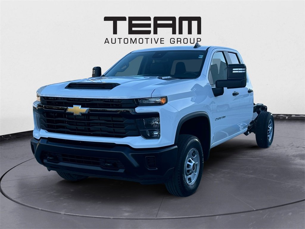 2025 Chevrolet Silverado 2500HD Work Truck photo 3