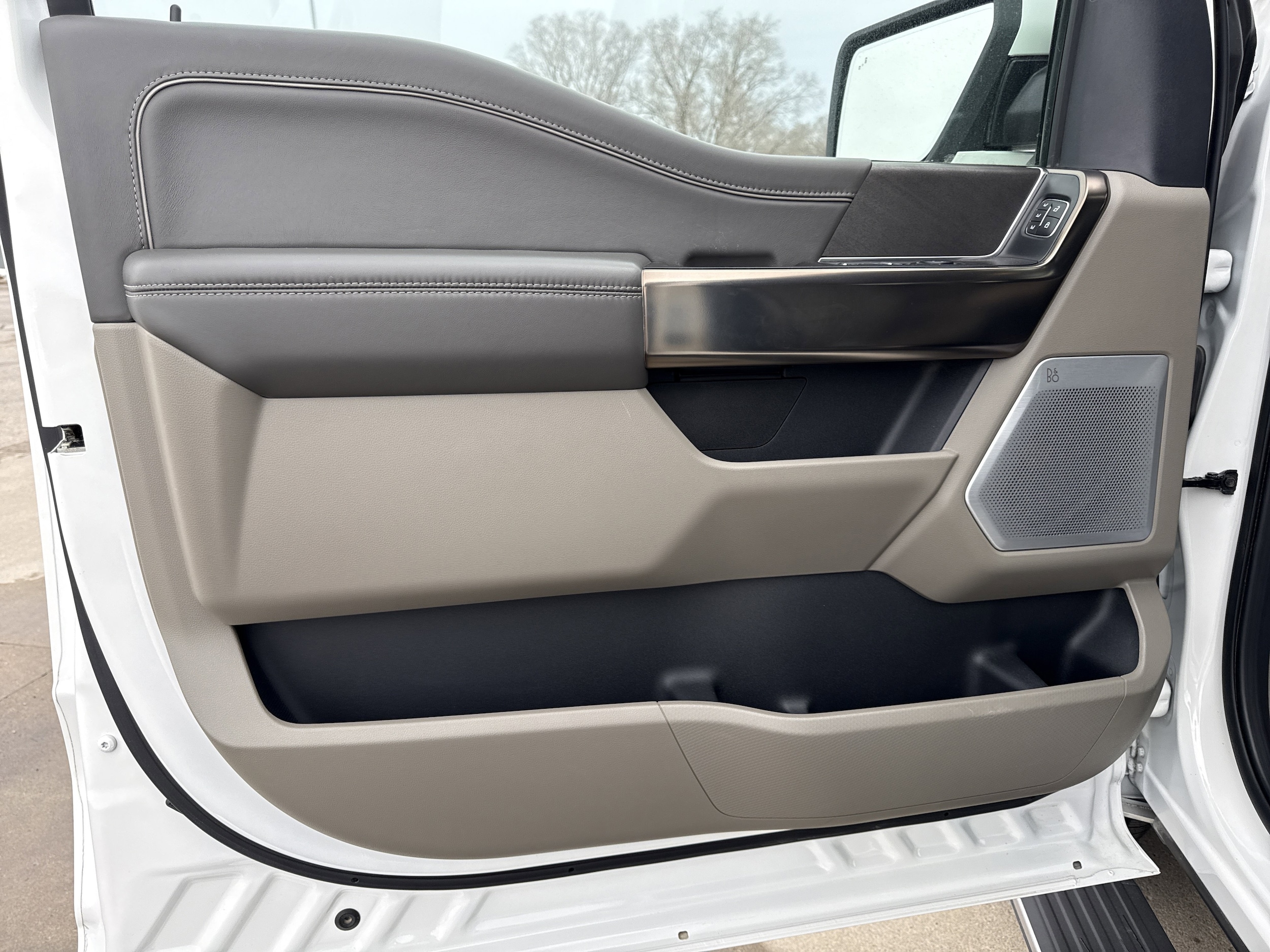 2024 Ford F-150 Platinum - Photo 11