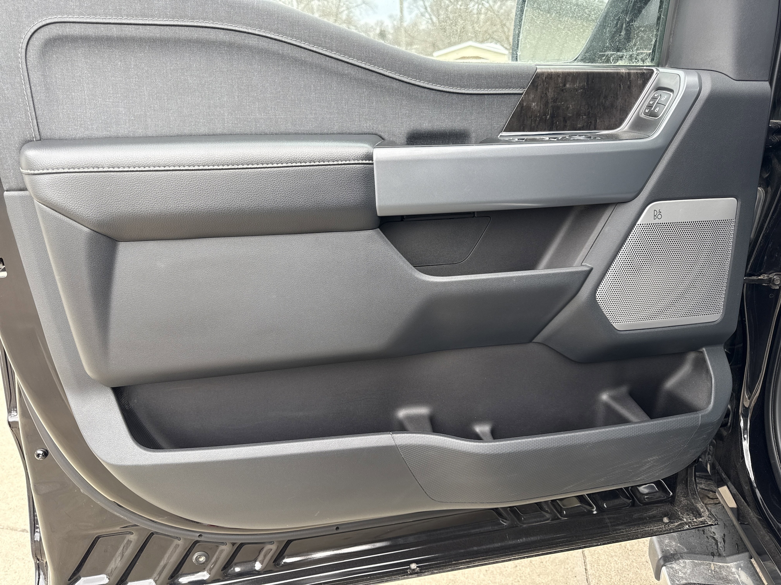 2023 Ford F-150 Lariat - Photo 11