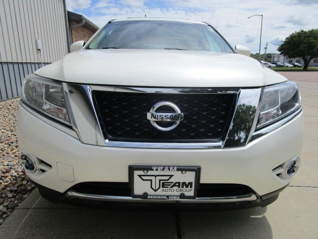 Used 2016 Nissan Pathfinder Platinum with VIN 5N1AR2MM2GC659401 for sale in Denison, IA