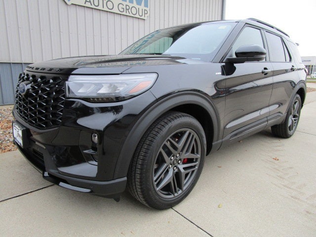 2026 Ford Explorer ST-LINE's photo