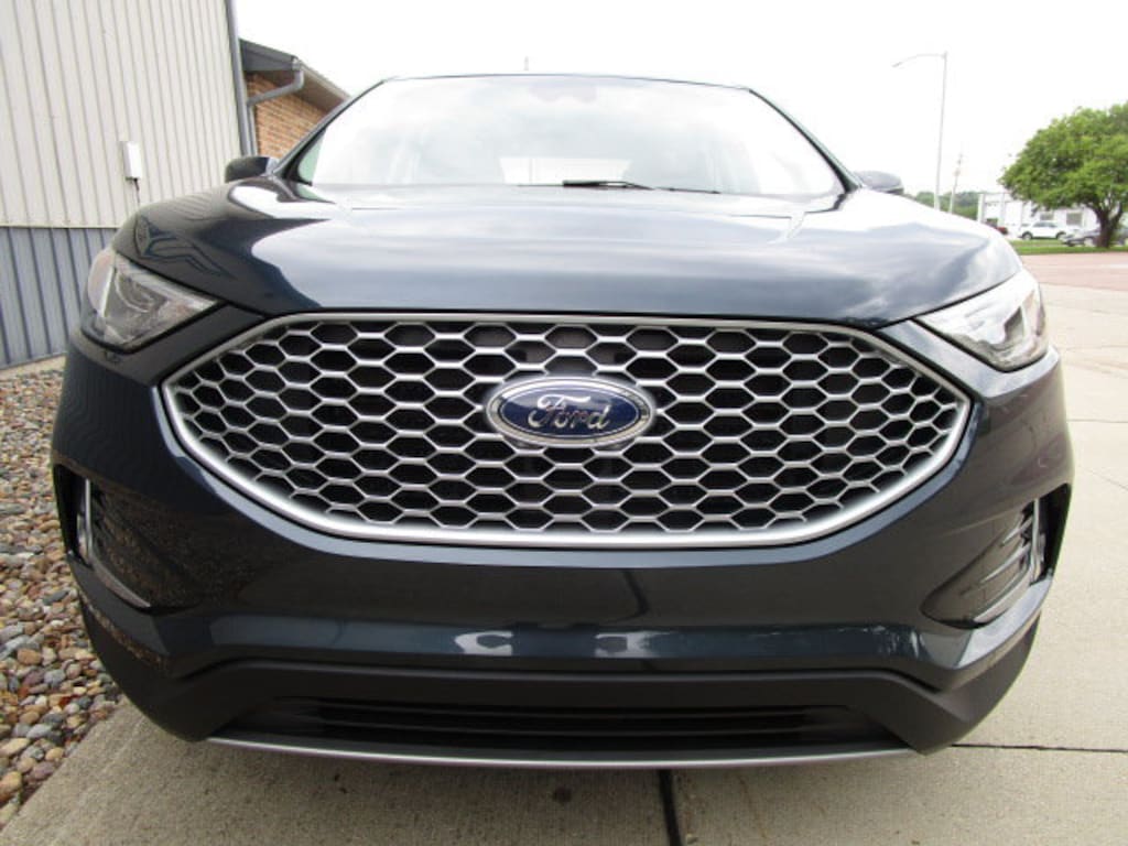 Used 2024 Ford Edge SUV