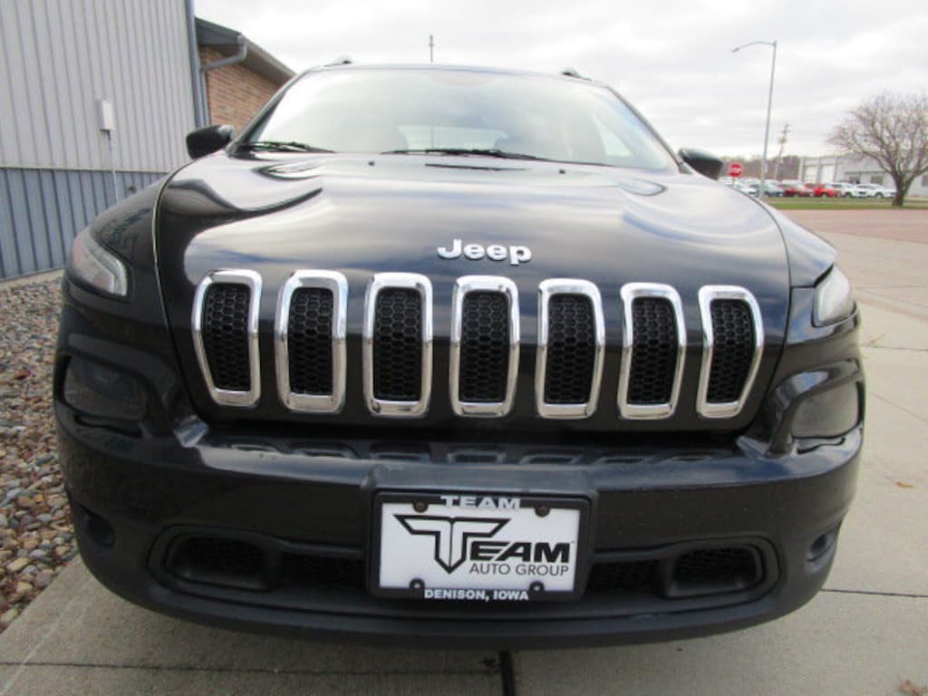 Used 2014 Jeep Cherokee Latitude FWD SUV