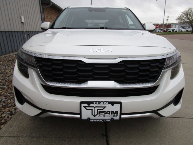 Used 2022 Kia Seltos LX with VIN KNDEPCAA0N7337888 for sale in Denison, IA