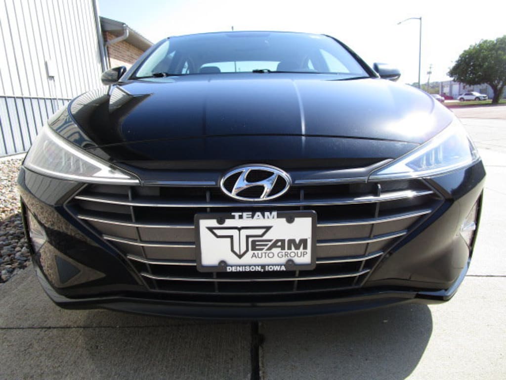 Used 2019 Hyundai Elantra SE Sedan