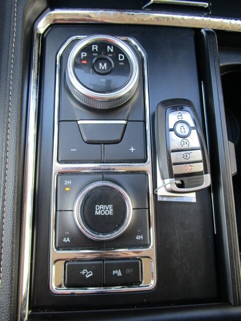 2022 Ford Expedition XLT - Photo 16