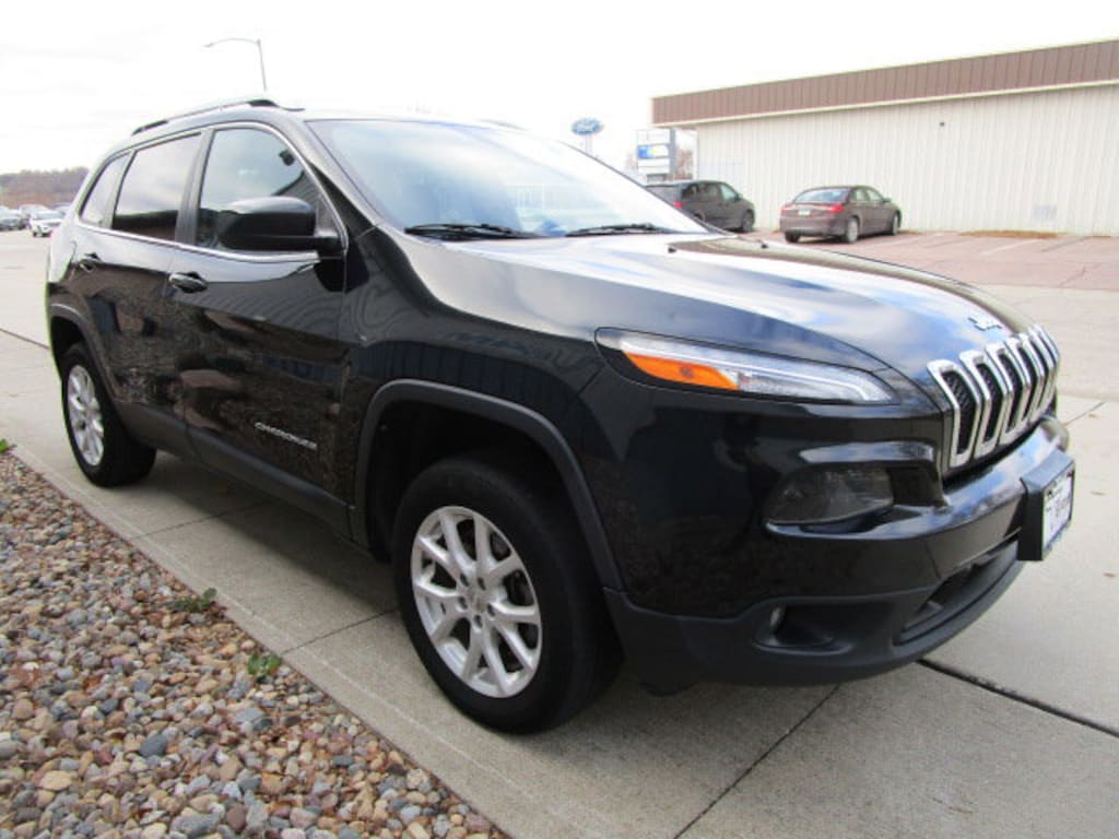 Used 2014 Jeep Cherokee Latitude FWD SUV